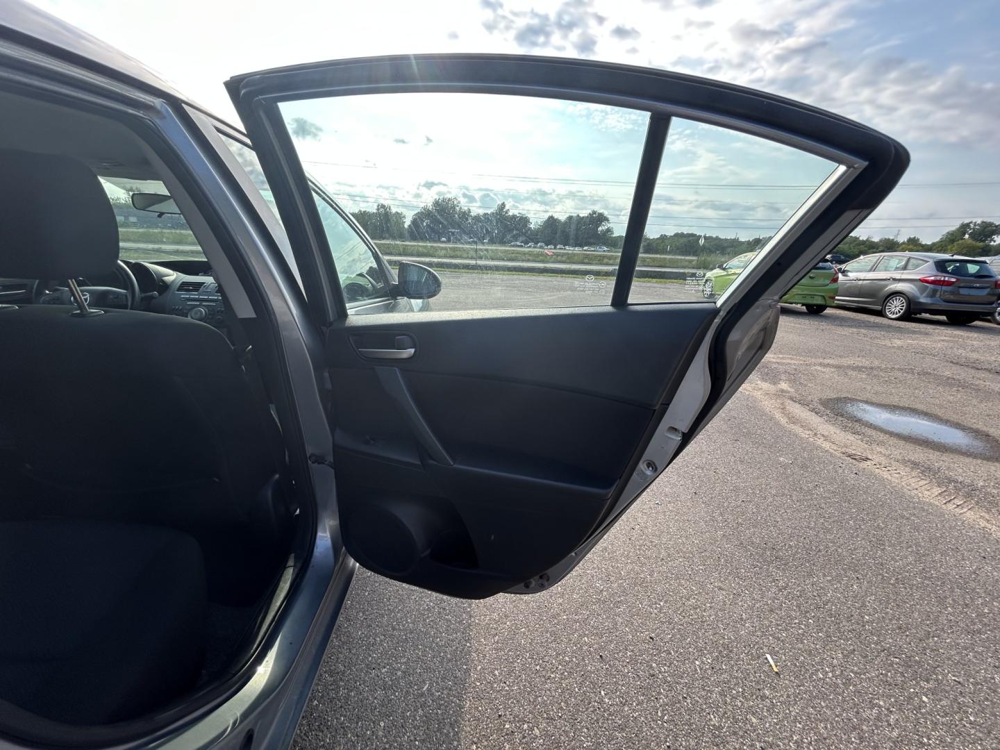 2011 Mazda MAZDA3 i Touring 4-Door (JM1BL1VF6B1) with an 2.0L L4 DOHC 16V engine, located at 17255 hwy 65 NE, Ham Lake, MN, 55304, 0.000000, 0.000000- Photo#13