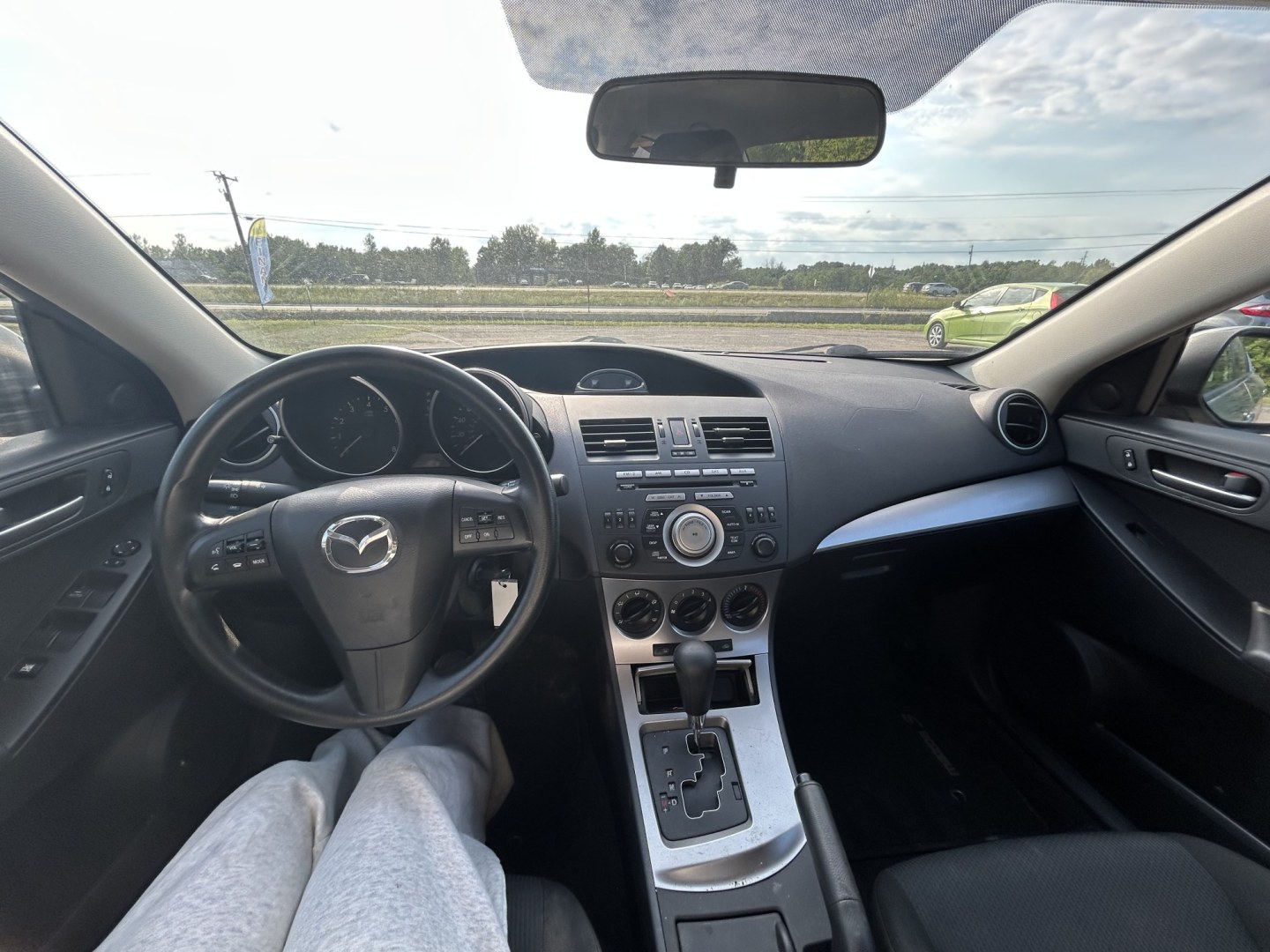 2011 Mazda MAZDA3 i Touring 4-Door (JM1BL1VF6B1) with an 2.0L L4 DOHC 16V engine, located at 17255 hwy 65 NE, Ham Lake, MN, 55304, 0.000000, 0.000000- Photo#15