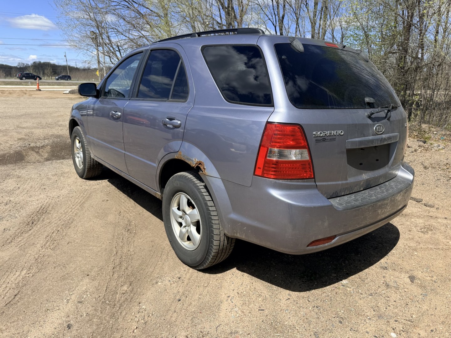 2009 Kia Sorento (KNDJD735495) , located at 17255 hwy 65 NE, Ham Lake, MN, 55304, 0.000000, 0.000000 - Photo#2