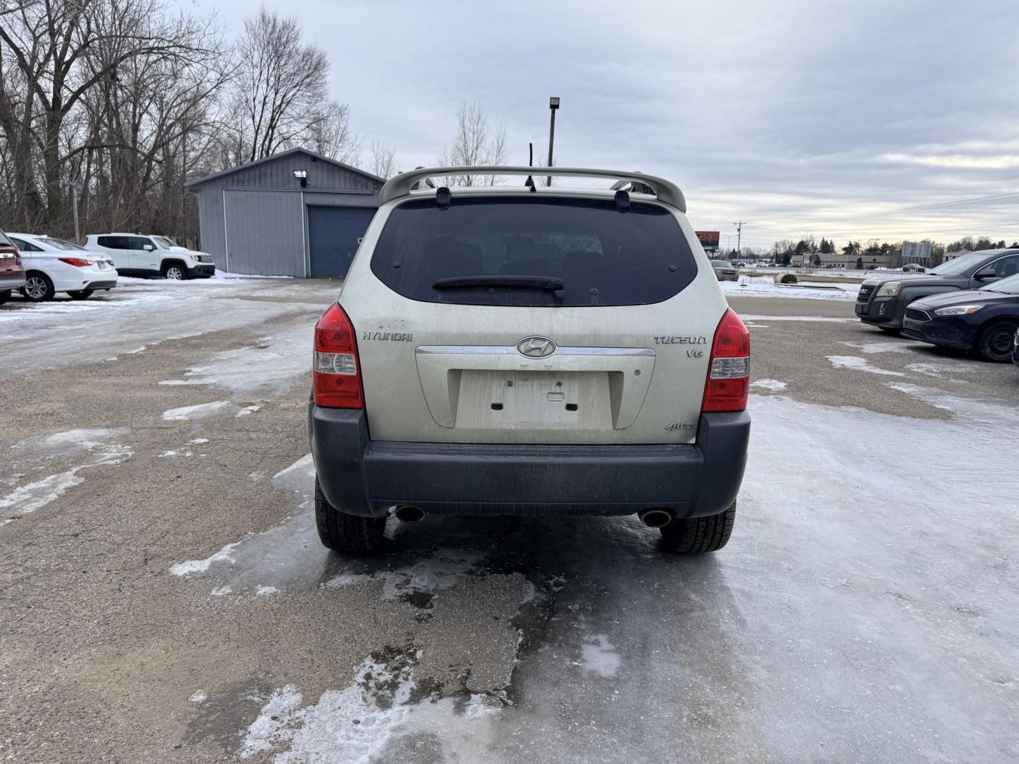 2008 Hyundai Tucson (KM8JN72D68U) , located at 17255 hwy 65 NE, Ham Lake, MN, 55304, 0.000000, 0.000000 - Photo#3