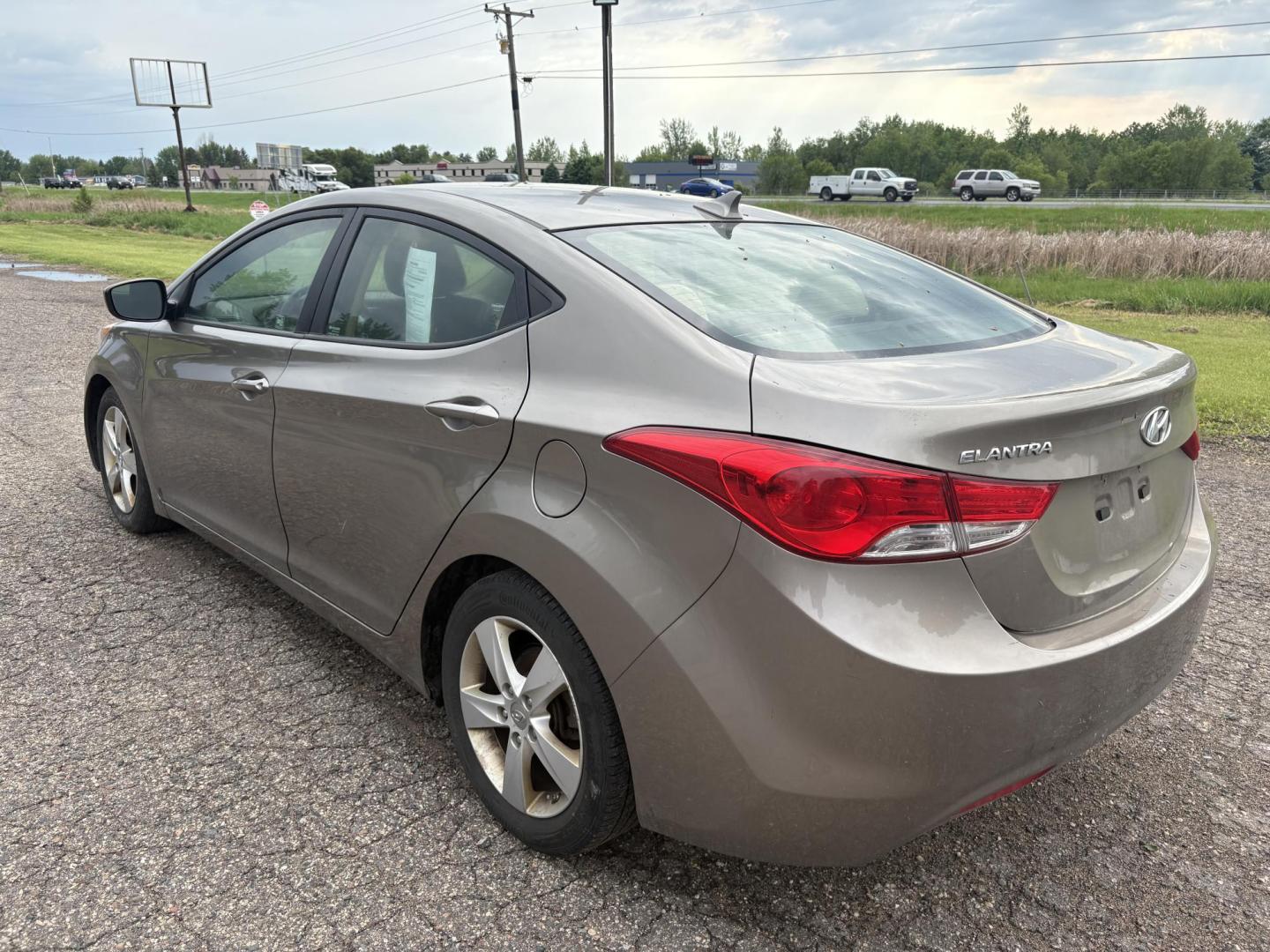 2013 Hyundai Elantra (5NPDH4AE4DH) , located at 17255 hwy 65 NE, Ham Lake, MN, 55304, 0.000000, 0.000000 - Photo#2