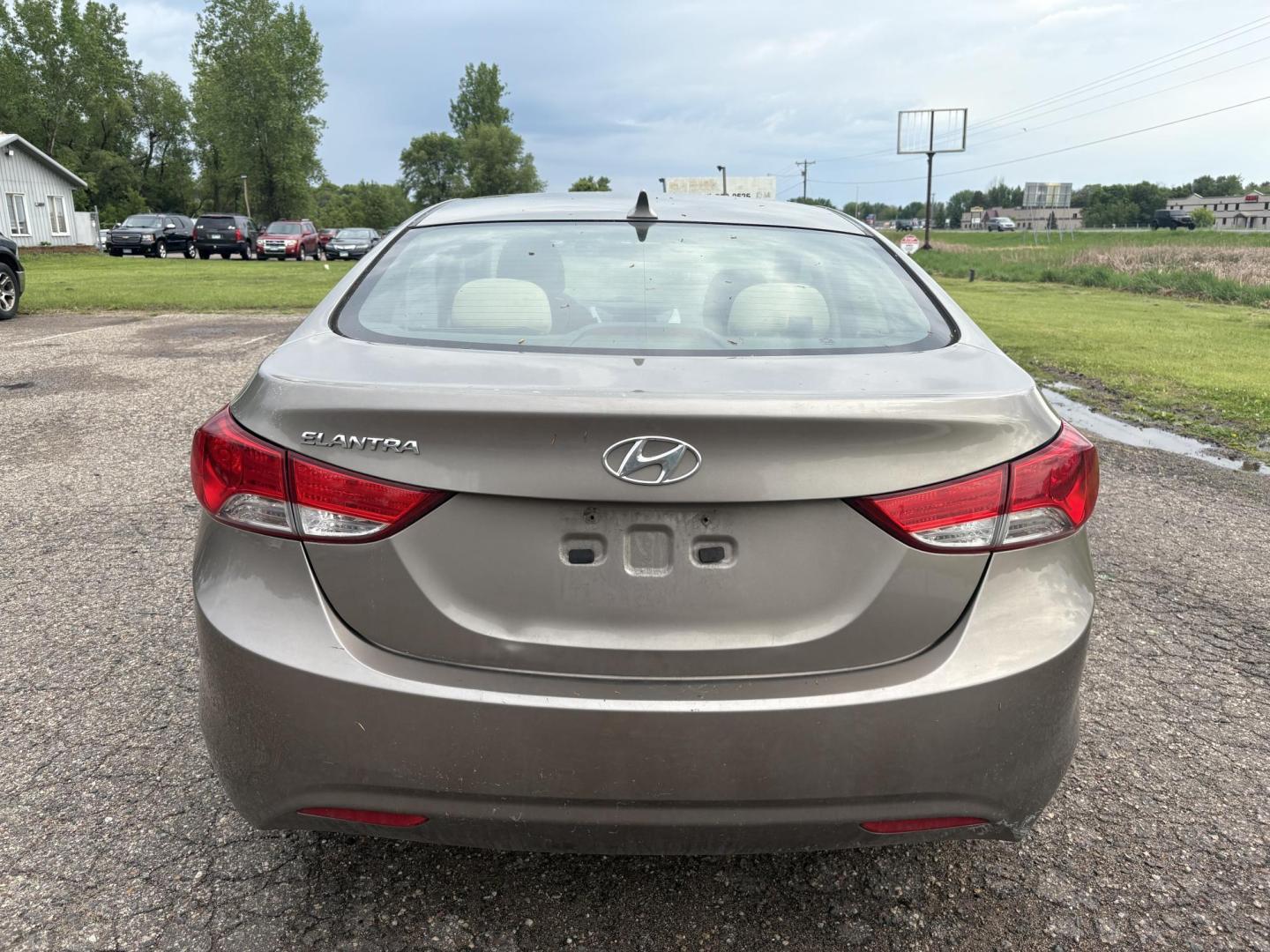 2013 Hyundai Elantra (5NPDH4AE4DH) , located at 17255 hwy 65 NE, Ham Lake, MN, 55304, 0.000000, 0.000000 - Photo#3