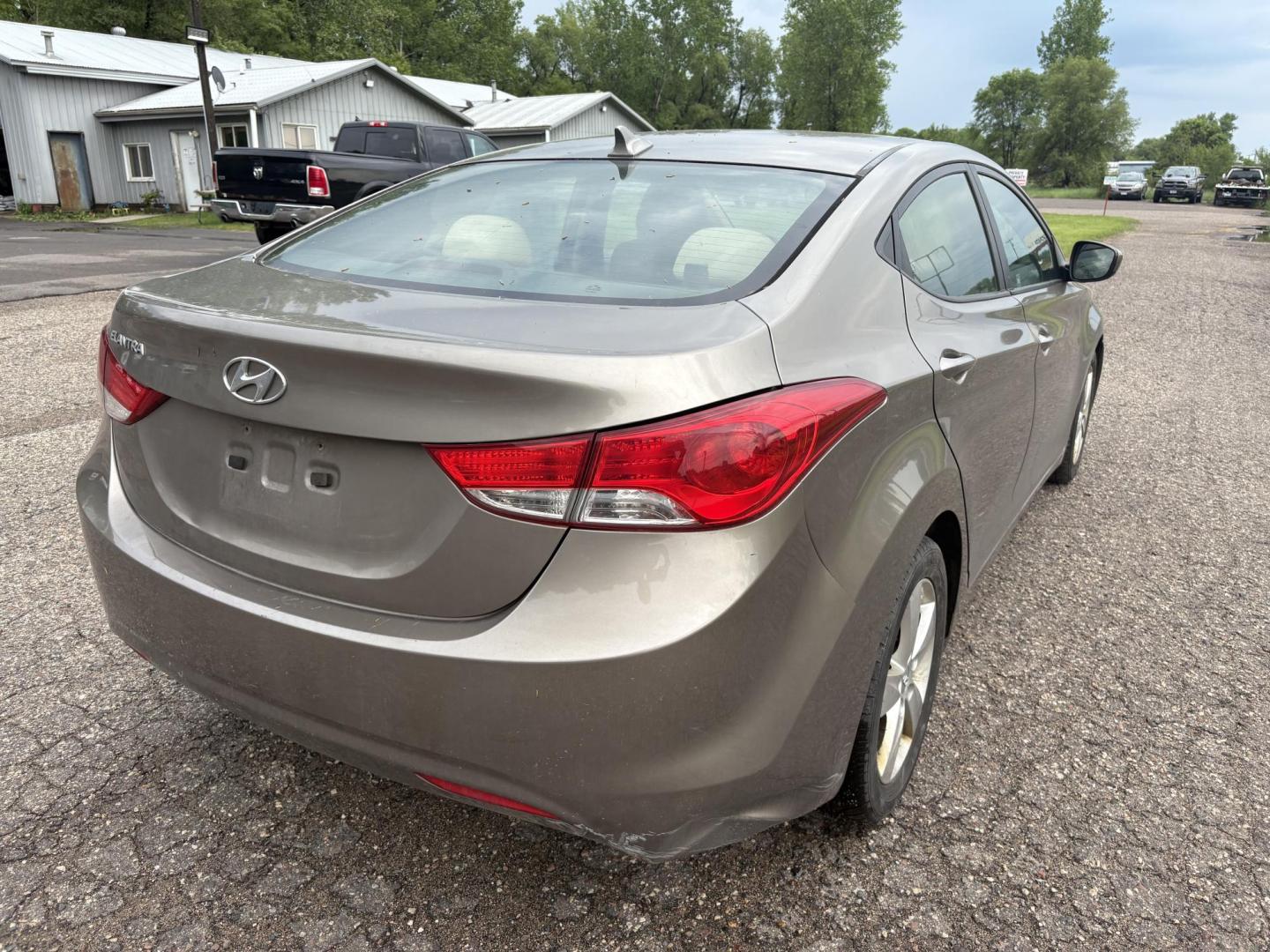 2013 Hyundai Elantra (5NPDH4AE4DH) , located at 17255 hwy 65 NE, Ham Lake, MN, 55304, 0.000000, 0.000000 - Photo#4