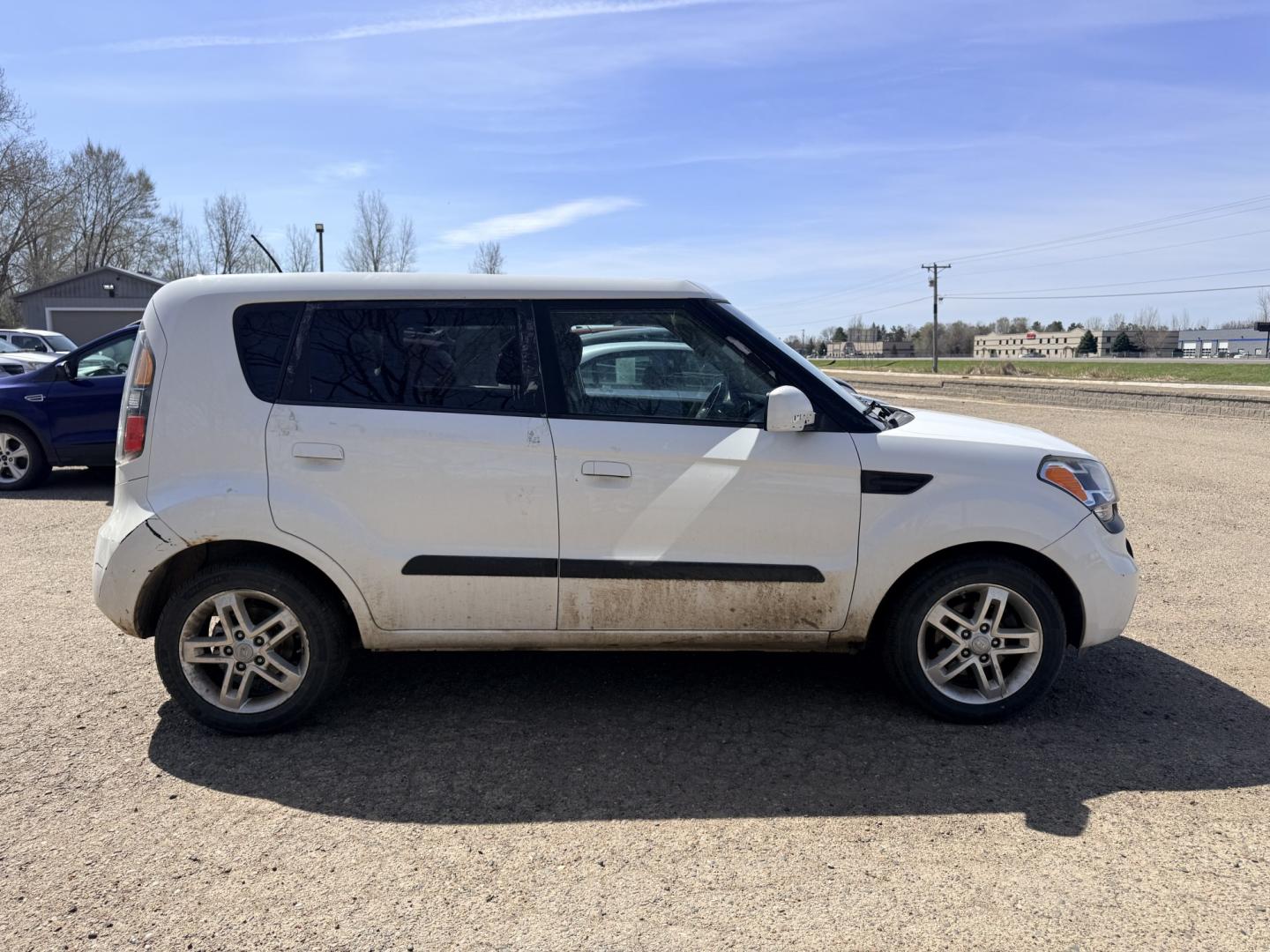 2010 Kia Soul (KNDJT2A26A7) , located at 17255 hwy 65 NE, Ham Lake, MN, 55304, 0.000000, 0.000000 - Photo#5