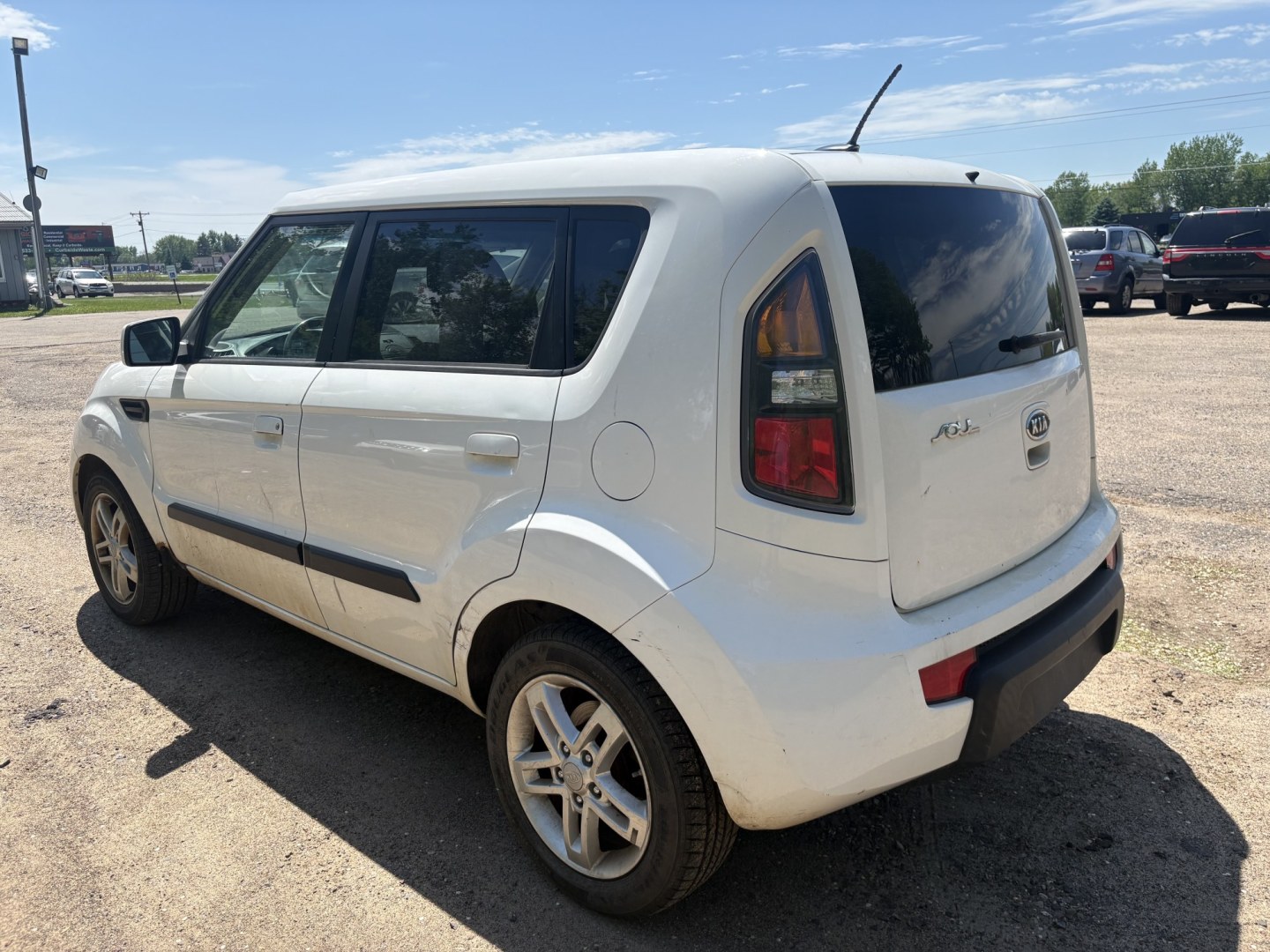 2010 Kia Soul (KNDJT2A26A7) , located at 17255 hwy 65 NE, Ham Lake, MN, 55304, 0.000000, 0.000000 - Photo#2