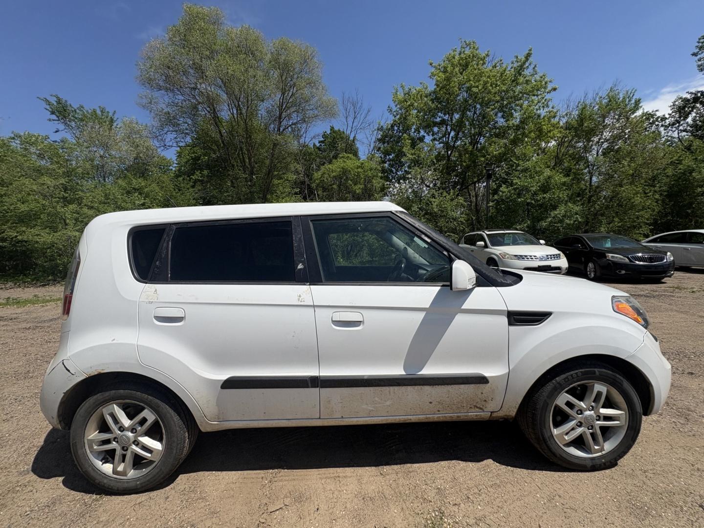 2010 Kia Soul (KNDJT2A26A7) , located at 17255 hwy 65 NE, Ham Lake, MN, 55304, 0.000000, 0.000000 - Photo#5