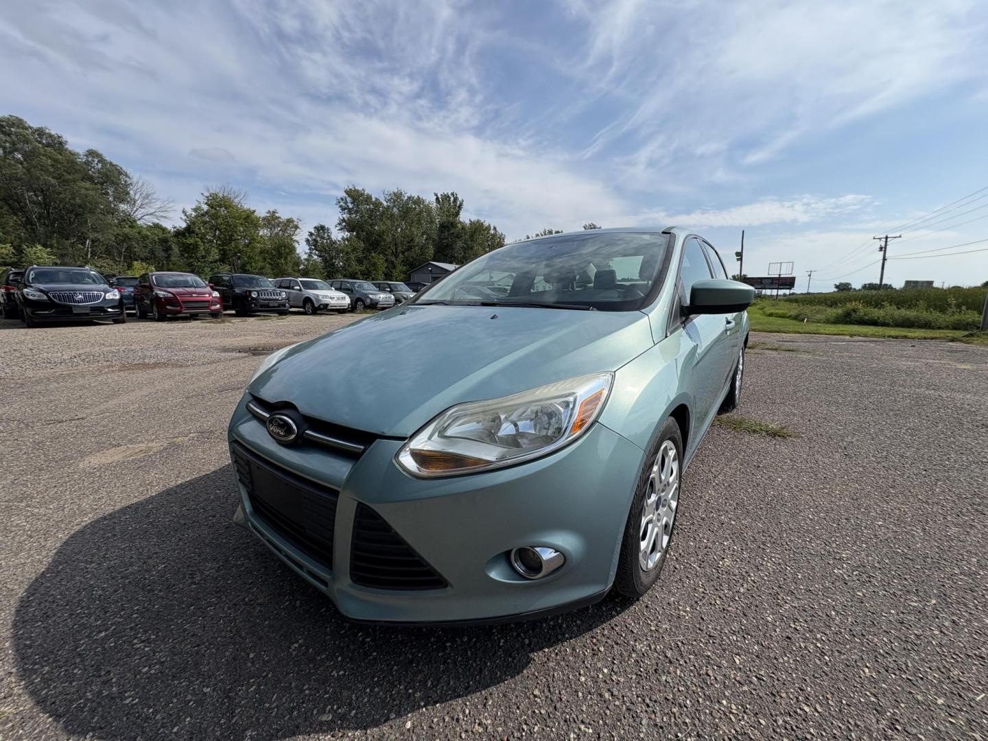 2012 Ford Focus SE Sedan (1FAHP3F2XCL) with an 2.0L L4 DOHC 16V engine, located at 17255 hwy 65 NE, Ham Lake, MN, 55304, 0.000000, 0.000000 - Photo#0
