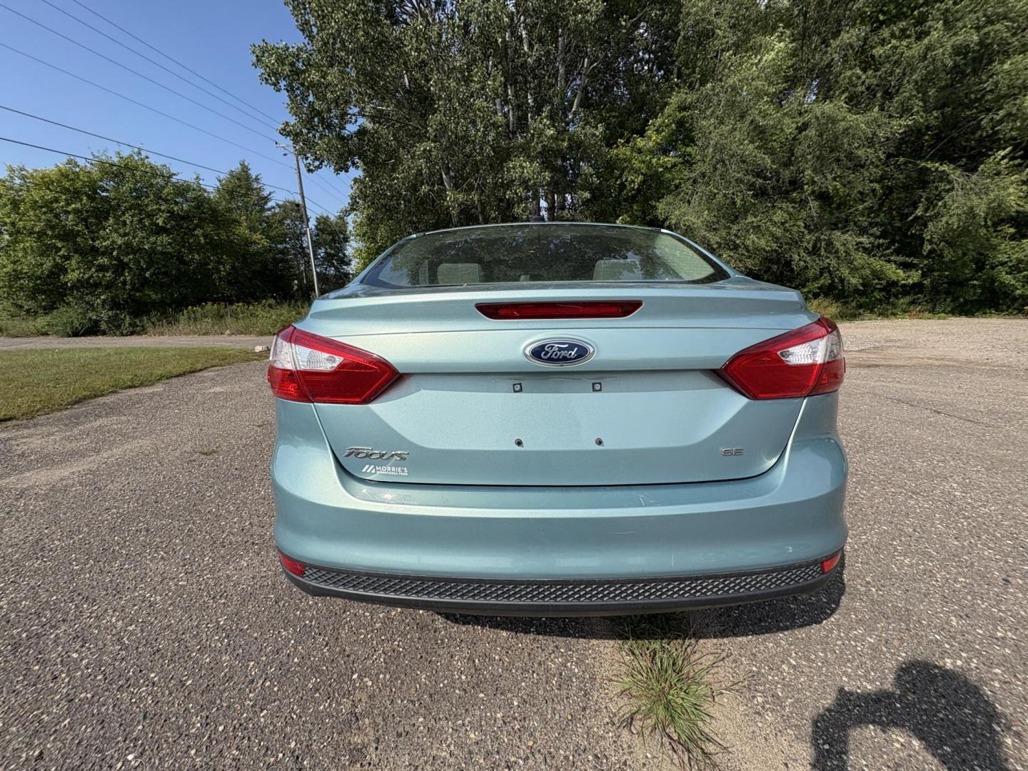 2012 Ford Focus SE Sedan (1FAHP3F2XCL) with an 2.0L L4 DOHC 16V engine, located at 17255 hwy 65 NE, Ham Lake, MN, 55304, 0.000000, 0.000000 - Photo#3