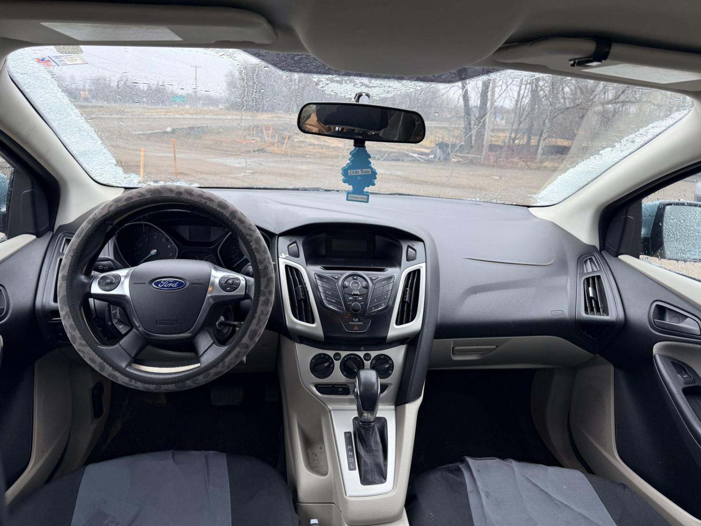 2012 Ford Focus SE Sedan (1FAHP3F2XCL) with an 2.0L L4 DOHC 16V engine, located at 17255 hwy 65 NE, Ham Lake, MN, 55304, 0.000000, 0.000000 - Photo#16