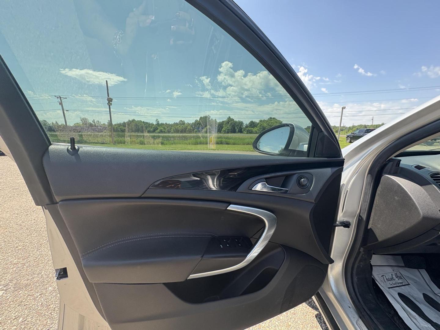 2011 Buick Regal (2G4GS5EC2B9) , located at 17255 hwy 65 NE, Ham Lake, MN, 55304, 0.000000, 0.000000 - Photo#8