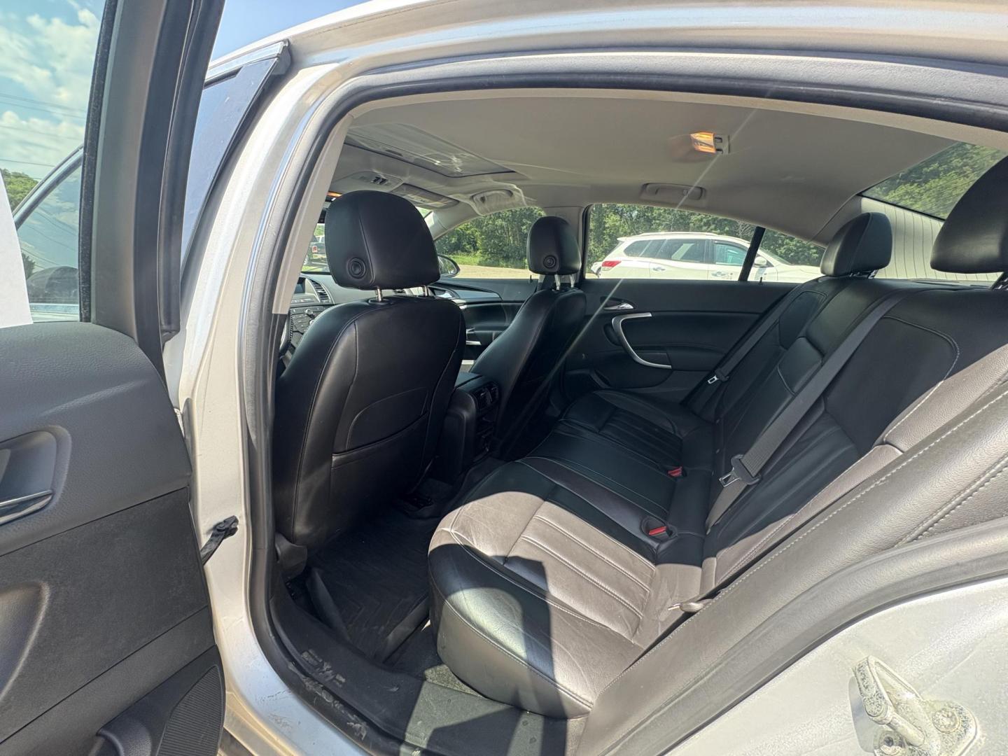 2011 Buick Regal (2G4GS5EC2B9) , located at 17255 hwy 65 NE, Ham Lake, MN, 55304, 0.000000, 0.000000 - Photo#11