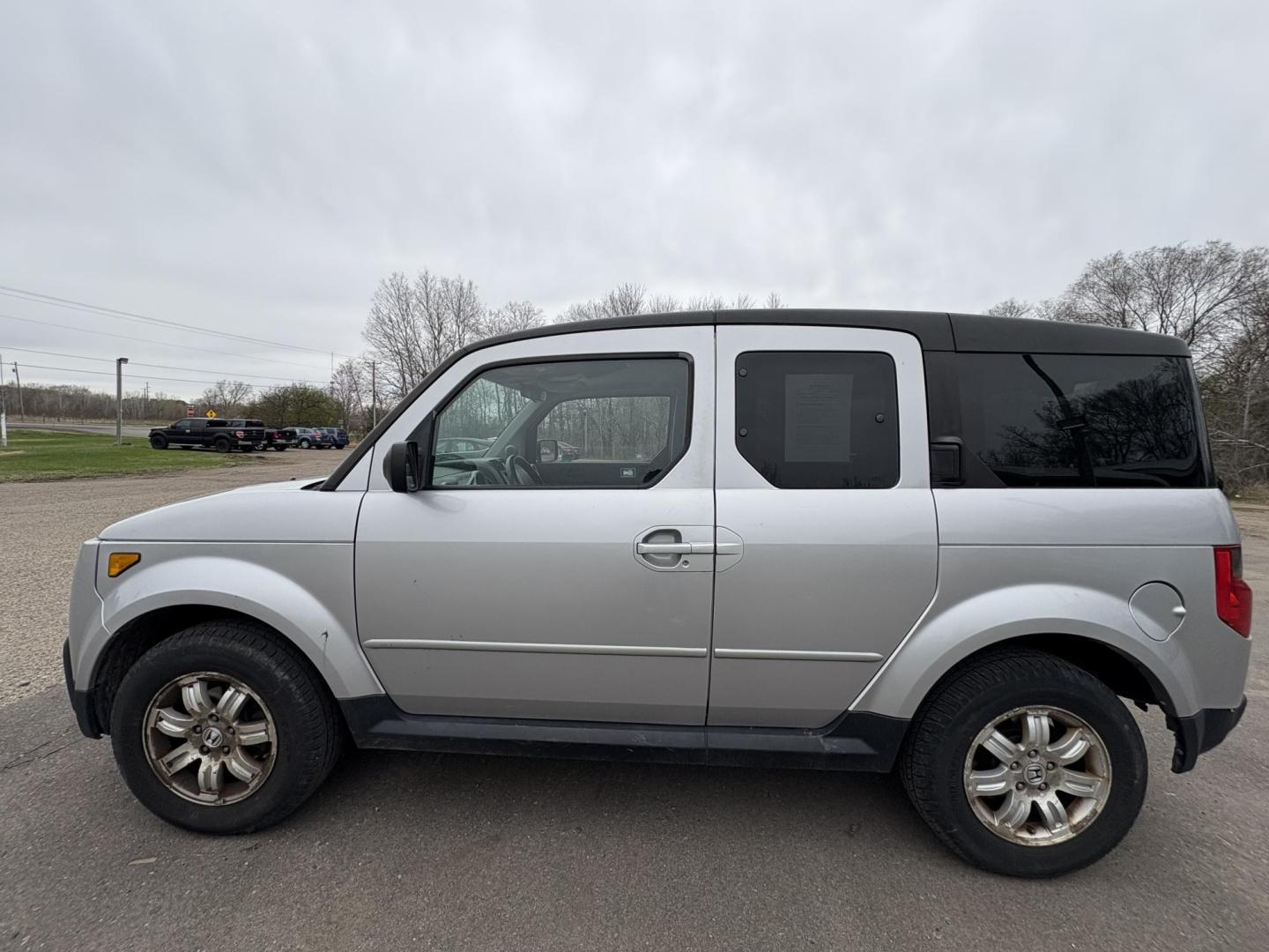 2008 Honda Element EX 2WD AT (5J6YH18798L) with an 2.4L L4 DOHC 16V engine, 5-Speed Automatic Overdrive transmission, located at 17255 hwy 65 NE, Ham Lake, MN, 55304, 0.000000, 0.000000 - Photo#1