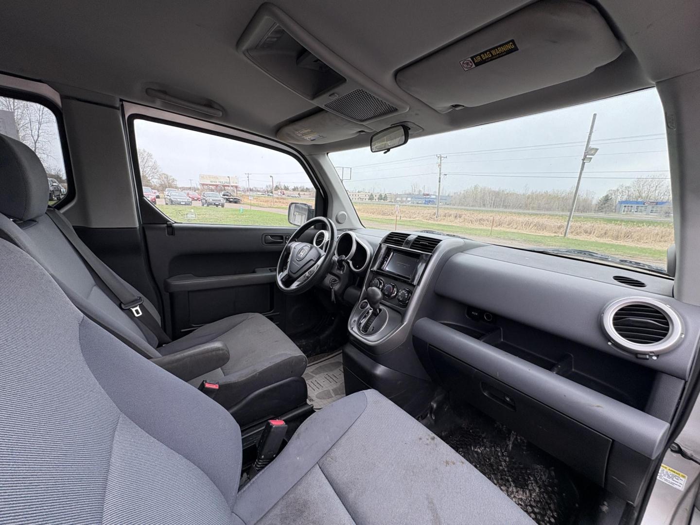 2008 Honda Element EX 2WD AT (5J6YH18798L) with an 2.4L L4 DOHC 16V engine, 5-Speed Automatic Overdrive transmission, located at 17255 hwy 65 NE, Ham Lake, MN, 55304, 0.000000, 0.000000 - Photo#15