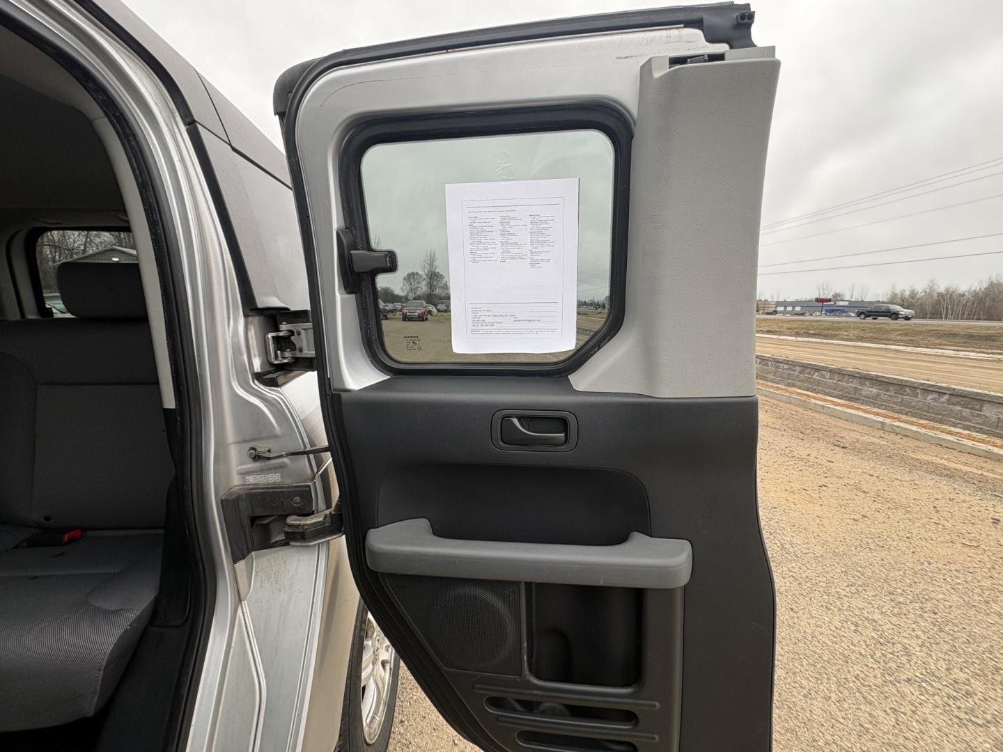 2008 Honda Element EX 2WD AT (5J6YH18798L) with an 2.4L L4 DOHC 16V engine, 5-Speed Automatic Overdrive transmission, located at 17255 hwy 65 NE, Ham Lake, MN, 55304, 0.000000, 0.000000 - Photo#10