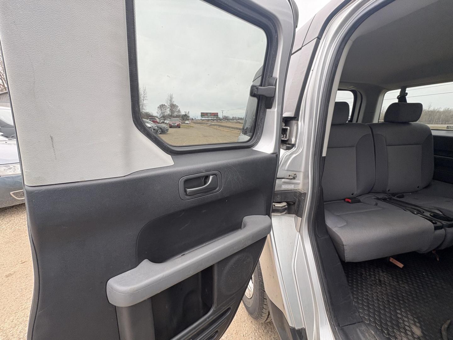 2008 Honda Element EX 2WD AT (5J6YH18798L) with an 2.4L L4 DOHC 16V engine, 5-Speed Automatic Overdrive transmission, located at 17255 hwy 65 NE, Ham Lake, MN, 55304, 0.000000, 0.000000 - Photo#12