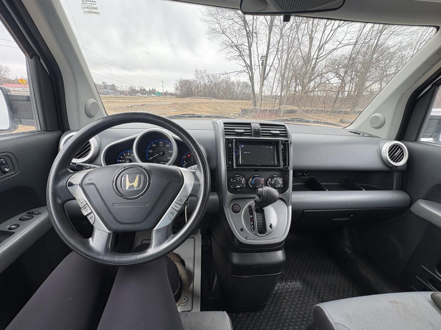 2008 Honda Element EX 2WD AT (5J6YH18798L) with an 2.4L L4 DOHC 16V engine, 5-Speed Automatic Overdrive transmission, located at 17255 hwy 65 NE, Ham Lake, MN, 55304, 0.000000, 0.000000 - Photo#16