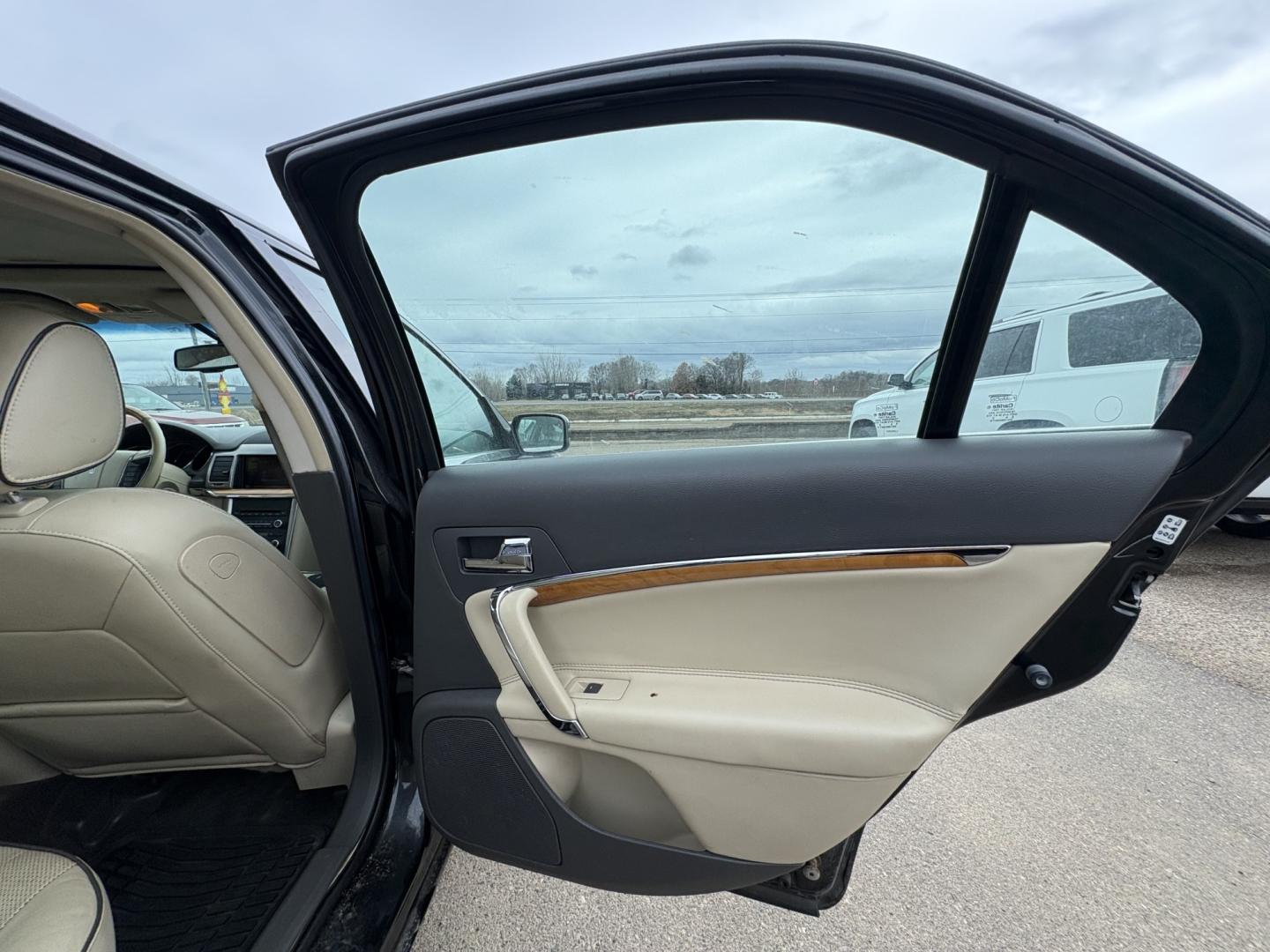 2010 Black Lincoln MKZ (3LNHL2JC7AR) , located at 17255 hwy 65 NE, Ham Lake, MN, 55304, 0.000000, 0.000000 - Photo#12