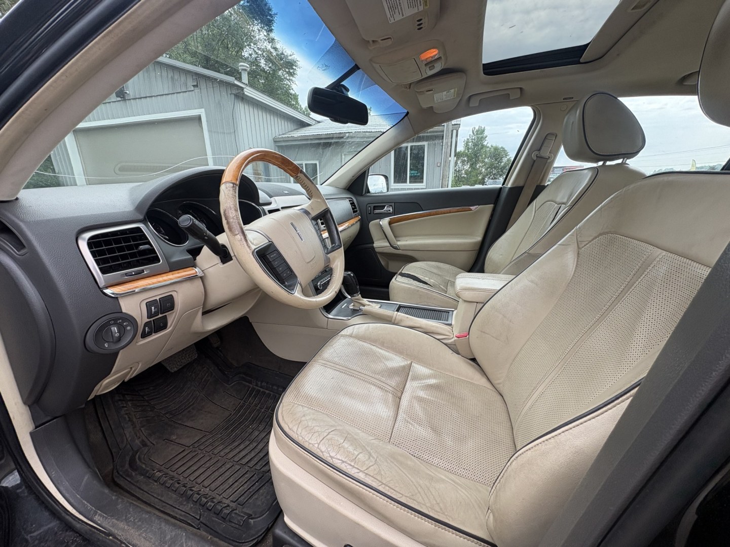 2010 Black Lincoln MKZ (3LNHL2JC7AR) , located at 17255 hwy 65 NE, Ham Lake, MN, 55304, 0.000000, 0.000000- Photo#9