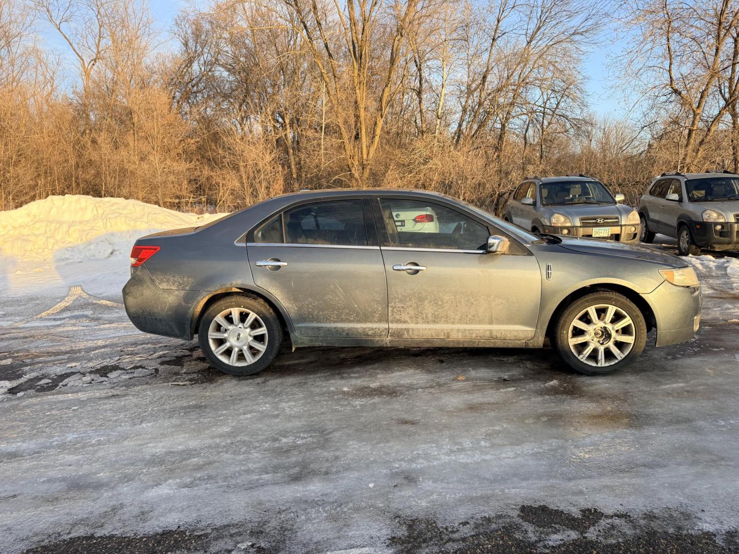 2012 Lincoln MKZ (3LNHL2GCXCR) , located at 17255 hwy 65 NE, Ham Lake, MN, 55304, 0.000000, 0.000000 - Photo#5