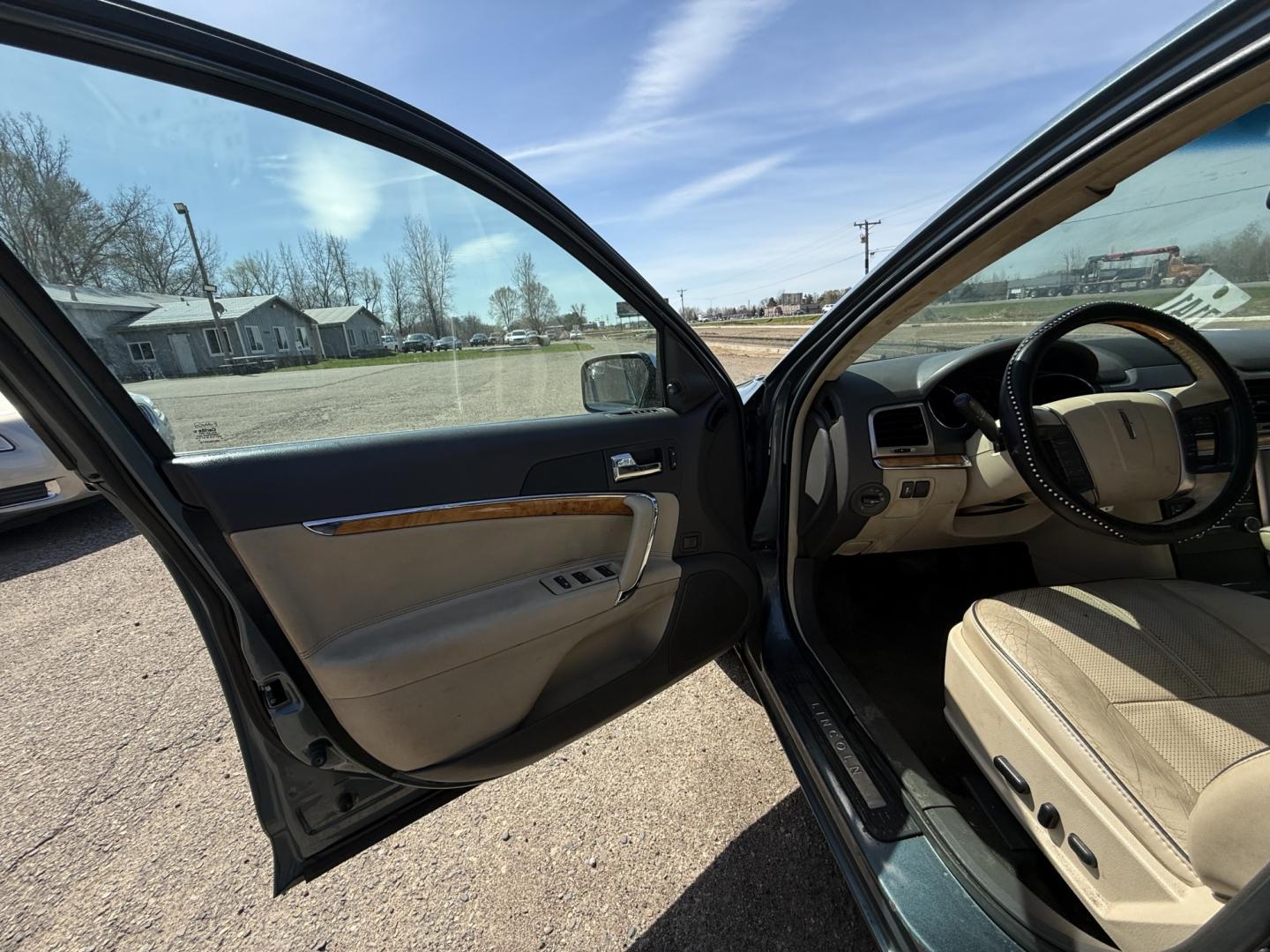 2012 Lincoln MKZ (3LNHL2GCXCR) , located at 17255 hwy 65 NE, Ham Lake, MN, 55304, 0.000000, 0.000000- Photo#8