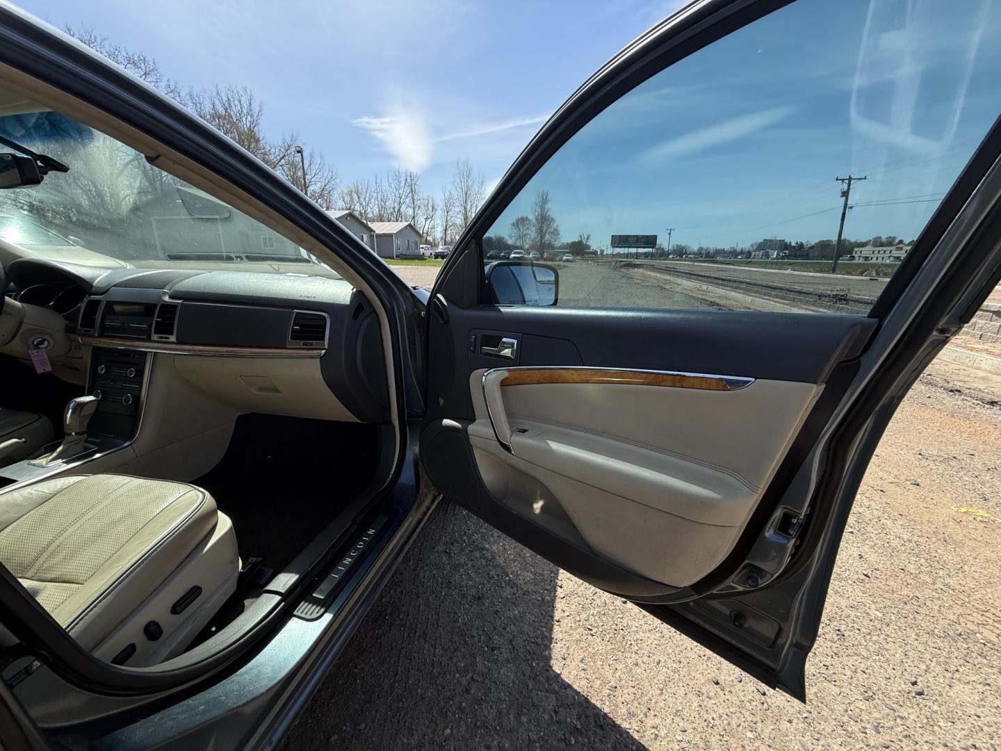 2012 Lincoln MKZ (3LNHL2GCXCR) , located at 17255 hwy 65 NE, Ham Lake, MN, 55304, 0.000000, 0.000000- Photo#14