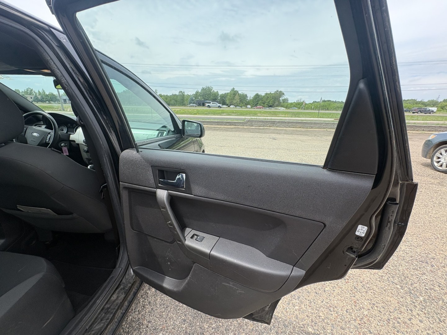 2009 Ford Focus (1FAHP36N09W) , located at 17255 hwy 65 NE, Ham Lake, MN, 55304, 0.000000, 0.000000 - Photo#12