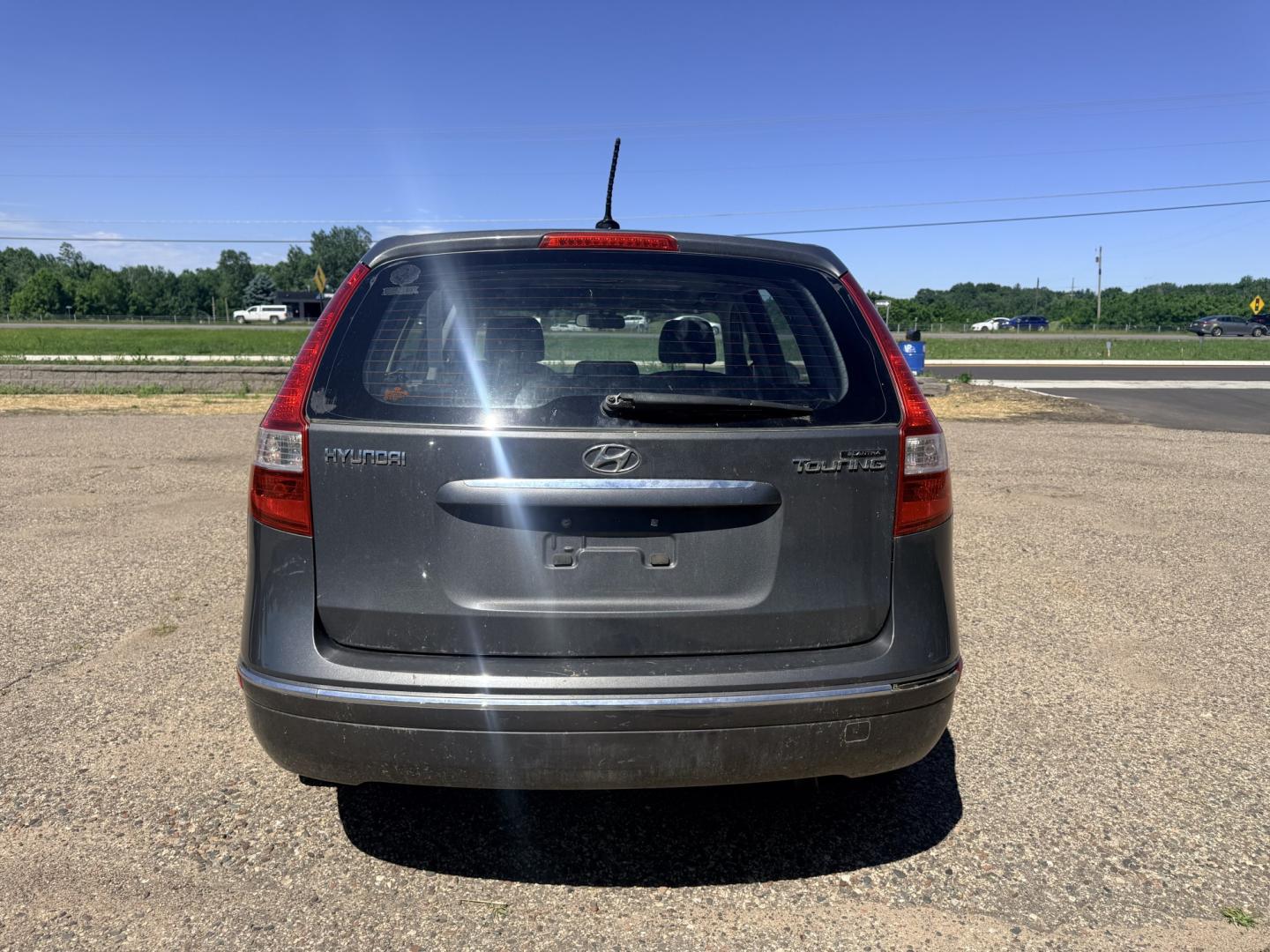 2009 Hyundai Elantra (KMHDC86E79U) , located at 17255 hwy 65 NE, Ham Lake, MN, 55304, 0.000000, 0.000000- Photo#3