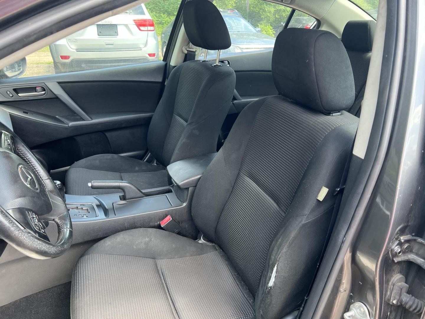 2012 Mazda MAZDA3 (JM1BL1V70C1) , located at 17255 hwy 65 NE, Ham Lake, MN, 55304, 0.000000, 0.000000 - Photo#9