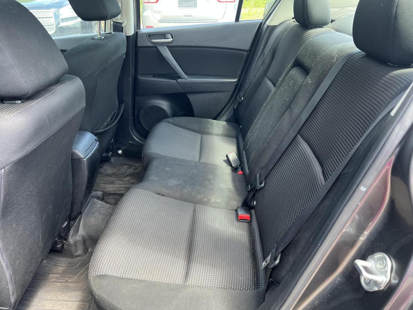 2012 Mazda MAZDA3 (JM1BL1V70C1) , located at 17255 hwy 65 NE, Ham Lake, MN, 55304, 0.000000, 0.000000 - Photo#11