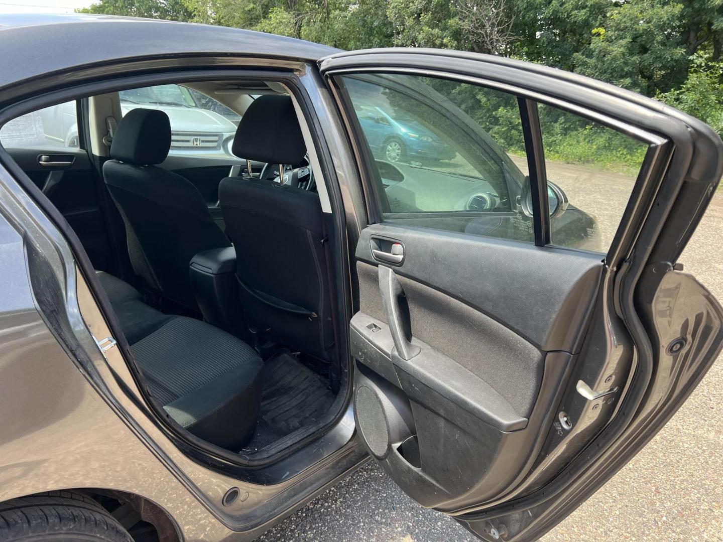 2012 Mazda MAZDA3 (JM1BL1V70C1) , located at 17255 hwy 65 NE, Ham Lake, MN, 55304, 0.000000, 0.000000 - Photo#12