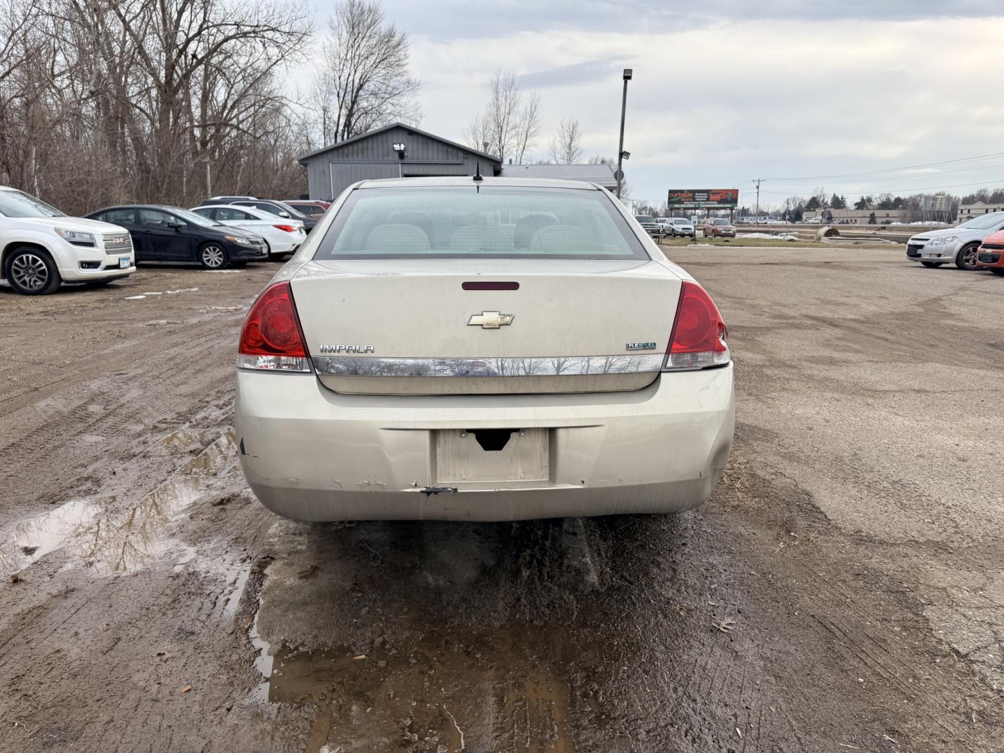 2011 Chevrolet Impala (2G1WA5EK1B1) , located at 17255 hwy 65 NE, Ham Lake, MN, 55304, 0.000000, 0.000000 - Photo#3