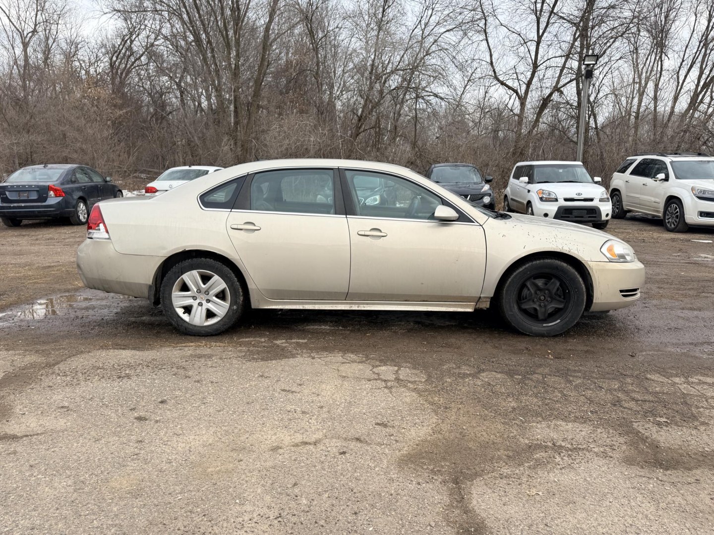 2011 Chevrolet Impala (2G1WA5EK1B1) , located at 17255 hwy 65 NE, Ham Lake, MN, 55304, 0.000000, 0.000000 - Photo#5