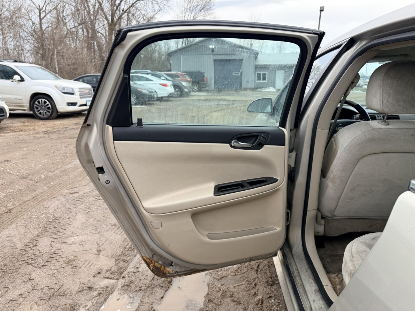 2011 Chevrolet Impala (2G1WA5EK1B1) , located at 17255 hwy 65 NE, Ham Lake, MN, 55304, 0.000000, 0.000000 - Photo#10