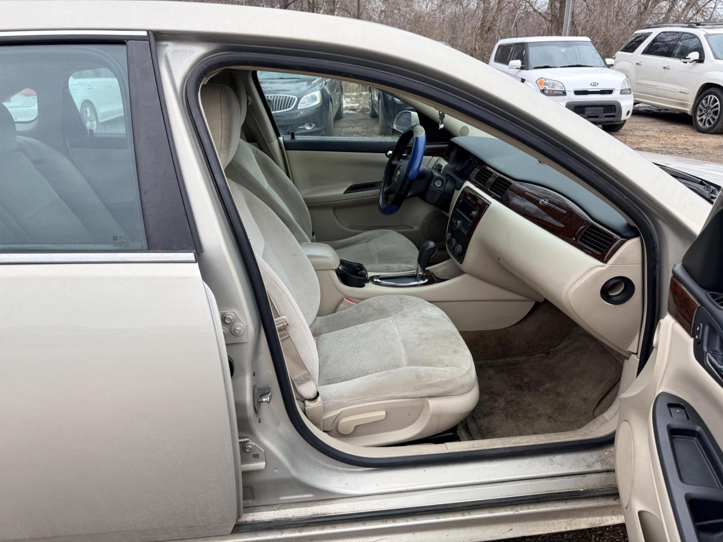 2011 Chevrolet Impala (2G1WA5EK1B1) , located at 17255 hwy 65 NE, Ham Lake, MN, 55304, 0.000000, 0.000000 - Photo#15