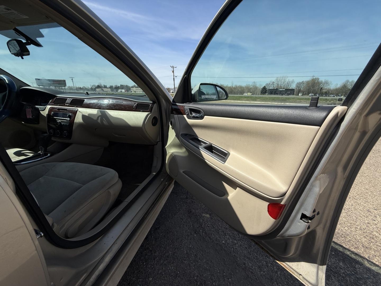 2011 Chevrolet Impala (2G1WA5EK1B1) , located at 17255 hwy 65 NE, Ham Lake, MN, 55304, 0.000000, 0.000000 - Photo#14
