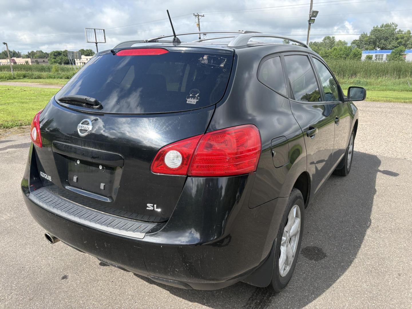 2009 Nissan Rogue S 2WD (JN8AS58T49W) with an 2.5L L4 DOHC 16V engine, CVT transmission, located at 17255 hwy 65 NE, Ham Lake, MN, 55304, 0.000000, 0.000000 - Photo#4