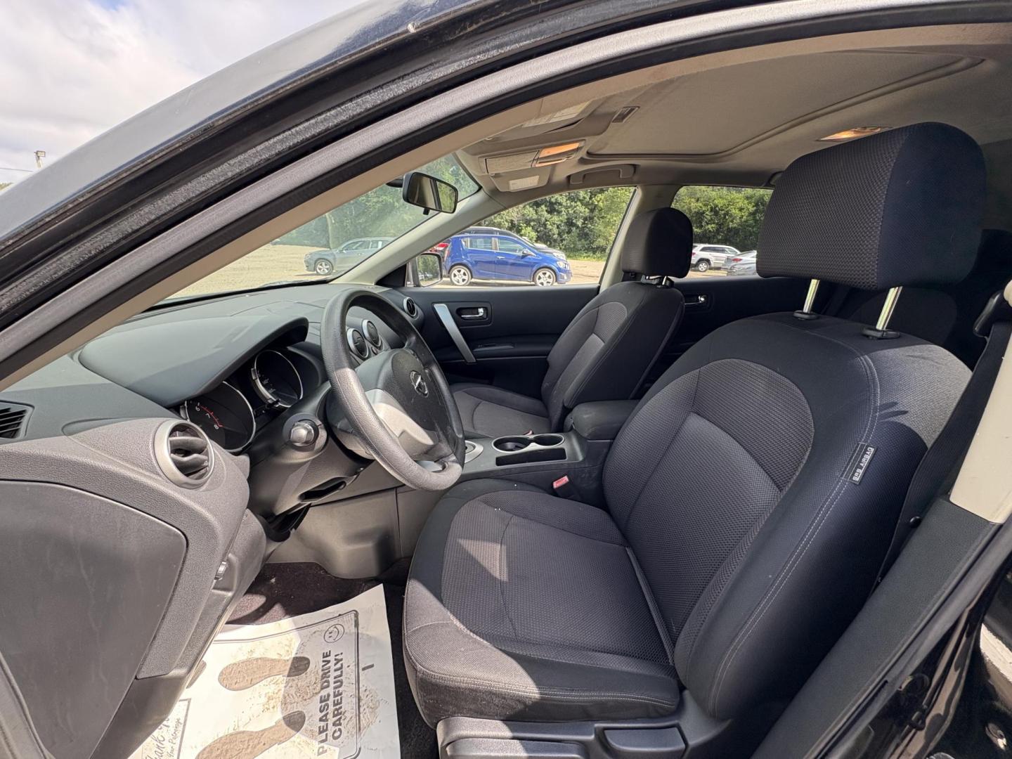 2009 Nissan Rogue S 2WD (JN8AS58T49W) with an 2.5L L4 DOHC 16V engine, CVT transmission, located at 17255 hwy 65 NE, Ham Lake, MN, 55304, 0.000000, 0.000000 - Photo#9