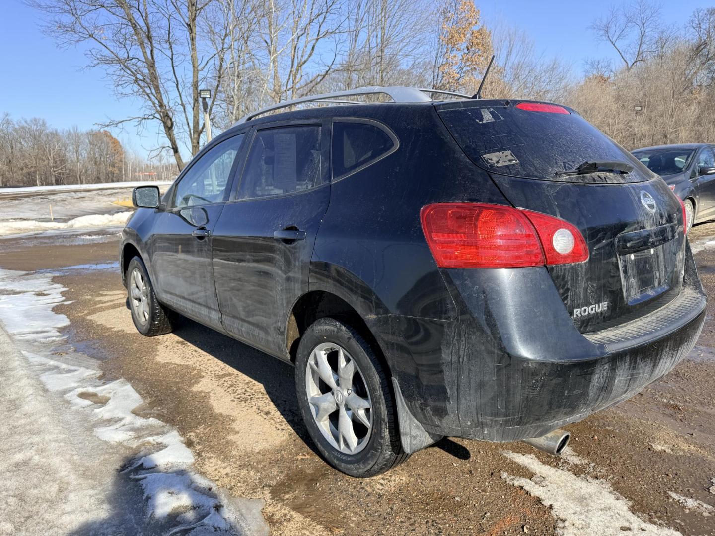 2009 Nissan Rogue S 2WD (JN8AS58T49W) with an 2.5L L4 DOHC 16V engine, CVT transmission, located at 17255 hwy 65 NE, Ham Lake, MN, 55304, 0.000000, 0.000000 - Photo#2