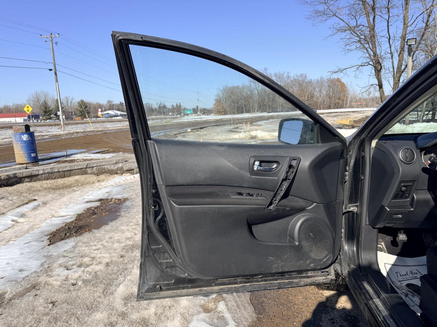 2009 Nissan Rogue S 2WD (JN8AS58T49W) with an 2.5L L4 DOHC 16V engine, CVT transmission, located at 17255 hwy 65 NE, Ham Lake, MN, 55304, 0.000000, 0.000000 - Photo#8