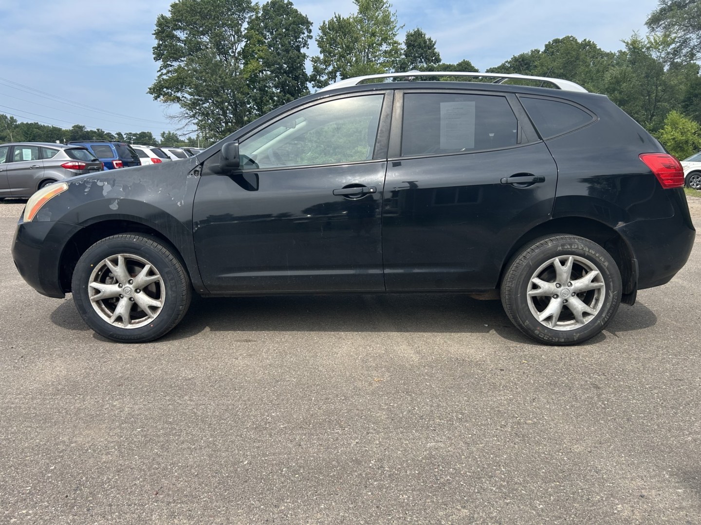 2009 Nissan Rogue S 2WD (JN8AS58T49W) with an 2.5L L4 DOHC 16V engine, CVT transmission, located at 17255 hwy 65 NE, Ham Lake, MN, 55304, 0.000000, 0.000000- Photo#3