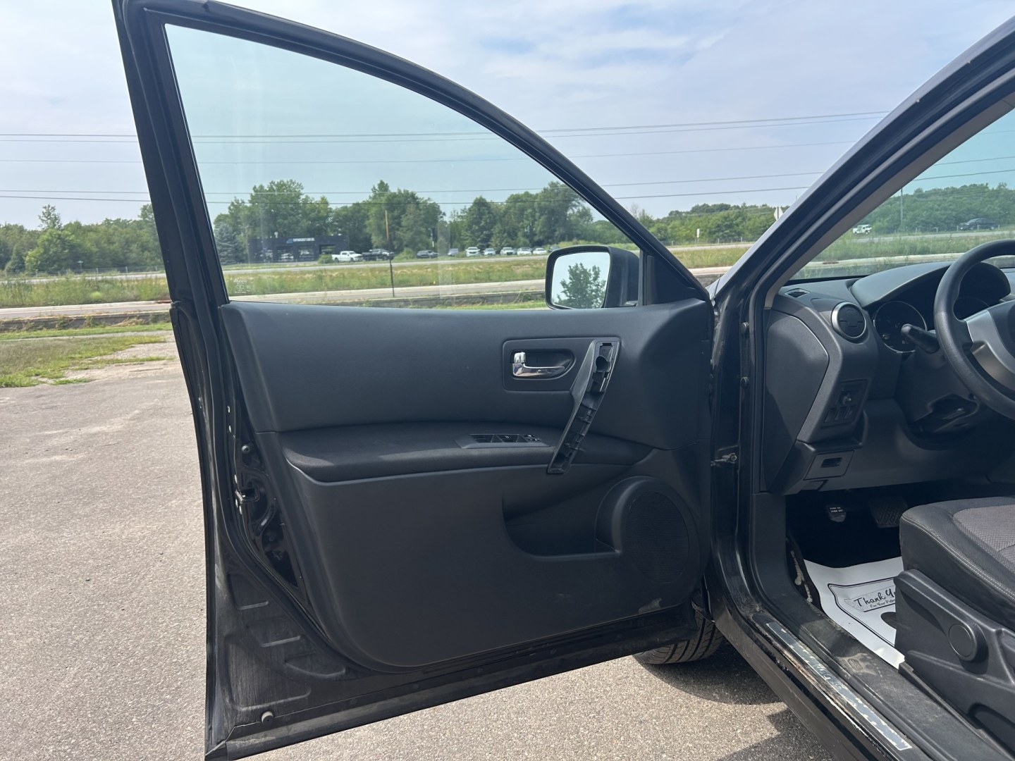 2009 Nissan Rogue S 2WD (JN8AS58T49W) with an 2.5L L4 DOHC 16V engine, CVT transmission, located at 17255 hwy 65 NE, Ham Lake, MN, 55304, 0.000000, 0.000000- Photo#8