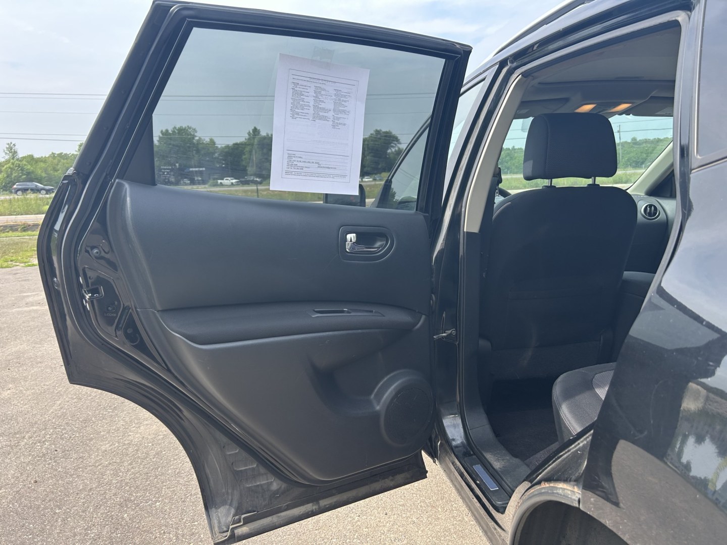 2009 Nissan Rogue S 2WD (JN8AS58T49W) with an 2.5L L4 DOHC 16V engine, CVT transmission, located at 17255 hwy 65 NE, Ham Lake, MN, 55304, 0.000000, 0.000000- Photo#10