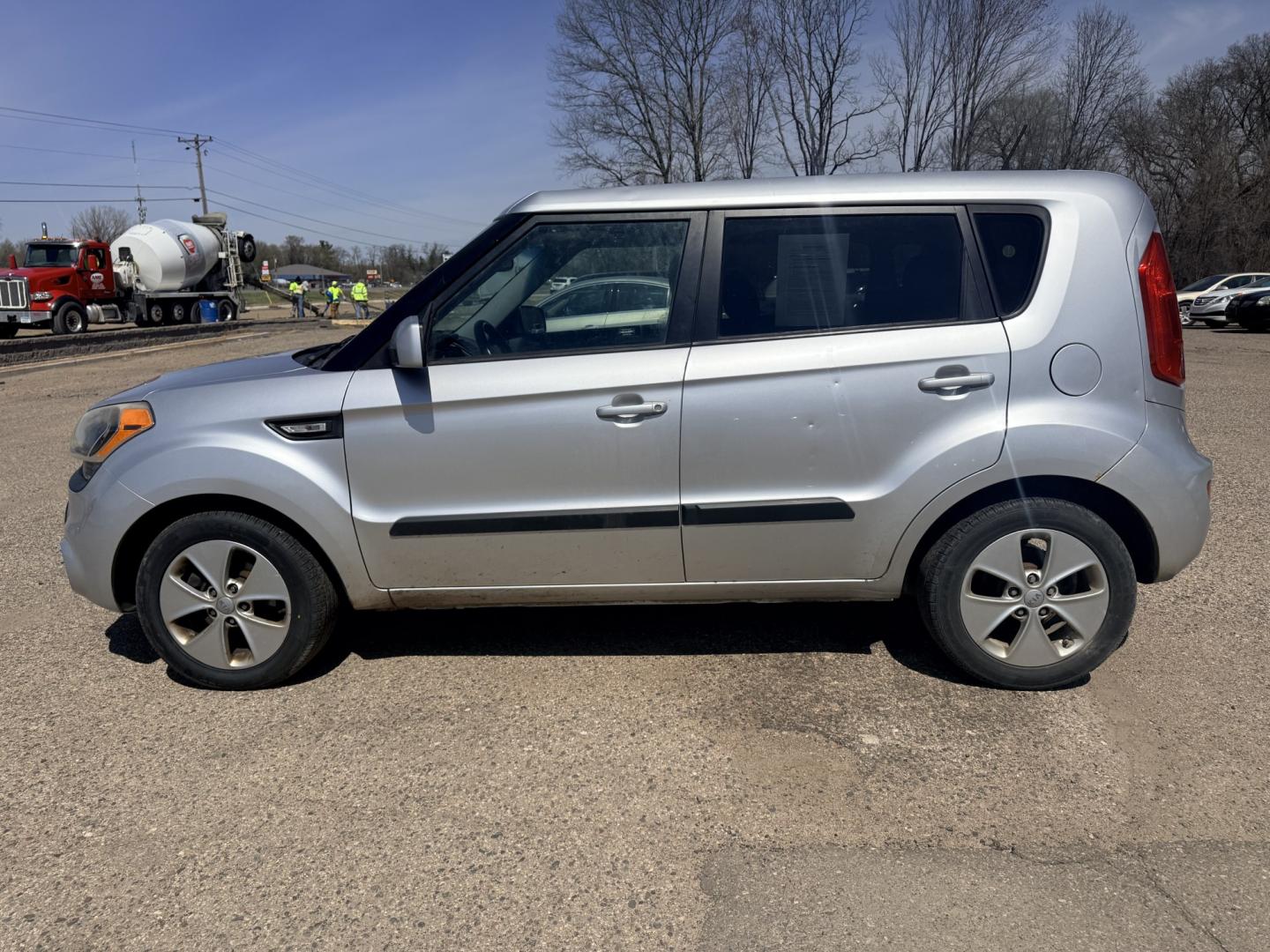 2013 Kia Soul Base (KNDJT2A58D7) with an 1.6L L4 DOHC 16V engine, Automatic transmission, located at 17255 hwy 65 NE, Ham Lake, MN, 55304, 0.000000, 0.000000 - Photo#1