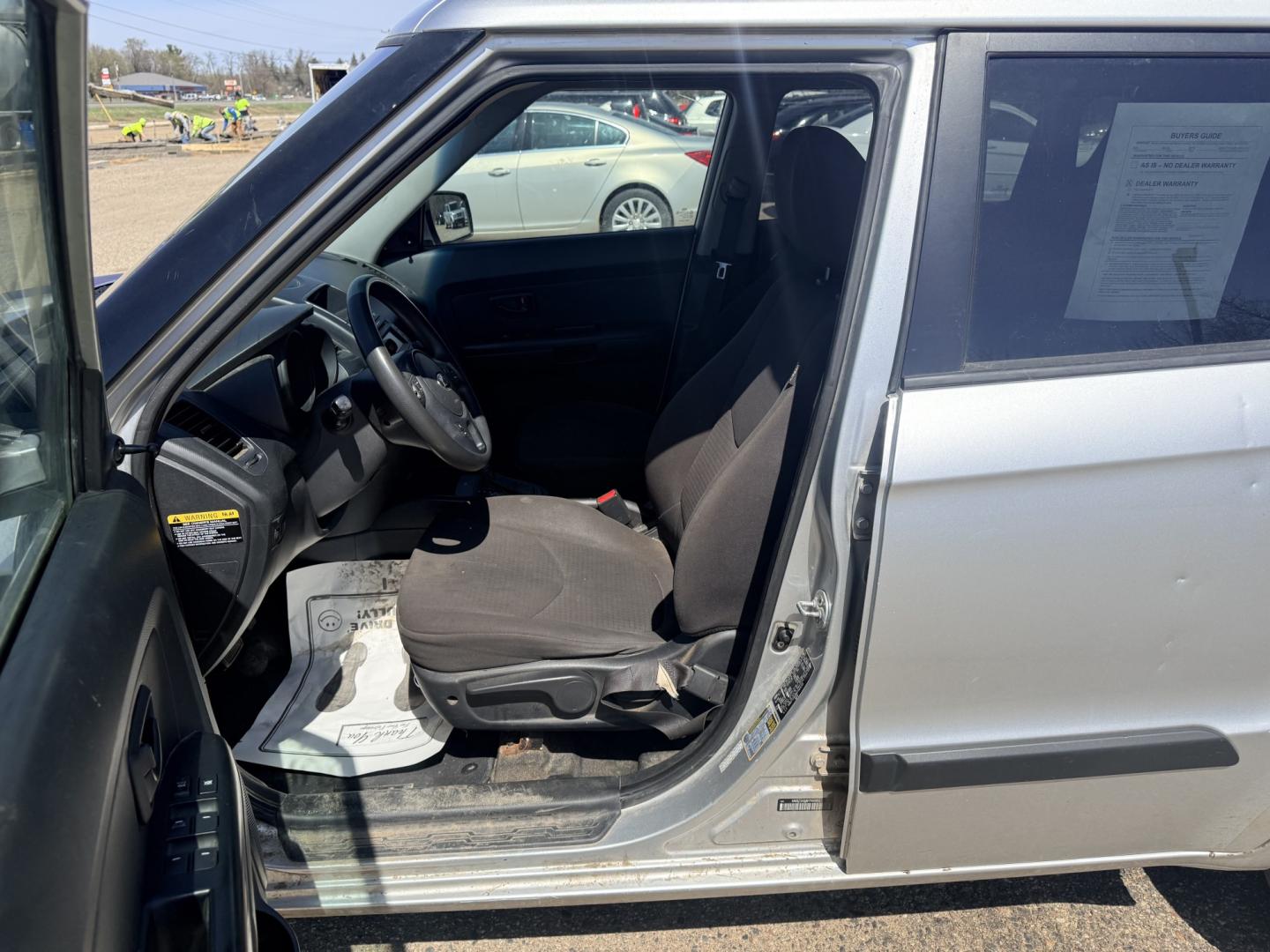 2013 Kia Soul Base (KNDJT2A58D7) with an 1.6L L4 DOHC 16V engine, Automatic transmission, located at 17255 hwy 65 NE, Ham Lake, MN, 55304, 0.000000, 0.000000 - Photo#9