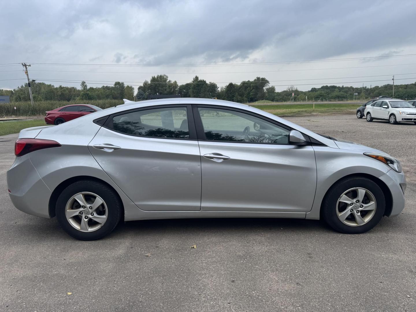 2014 Hyundai Elantra (5NPDH4AE7EH) , located at 17255 hwy 65 NE, Ham Lake, MN, 55304, 0.000000, 0.000000 - Photo#5