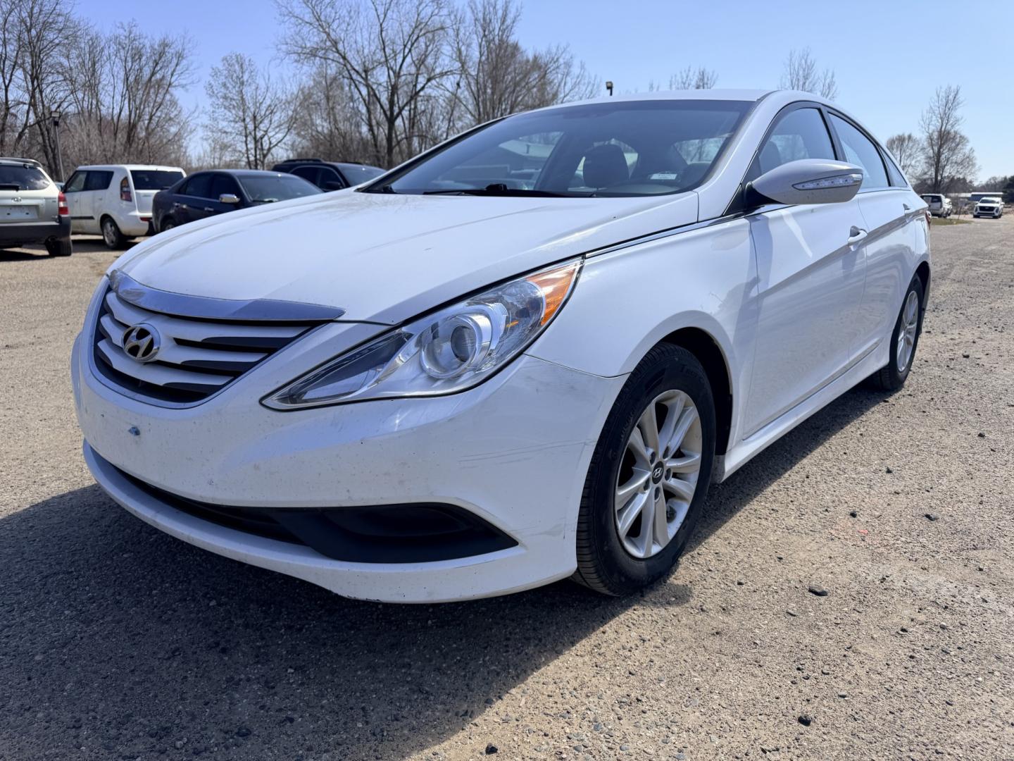 2014 Hyundai Sonata GLS (5NPEB4AC9EH) with an 2.4L L4 DOHC 16V engine, 6-Speed Automatic transmission, located at 17255 hwy 65 NE, Ham Lake, MN, 55304, 0.000000, 0.000000 - Photo#0