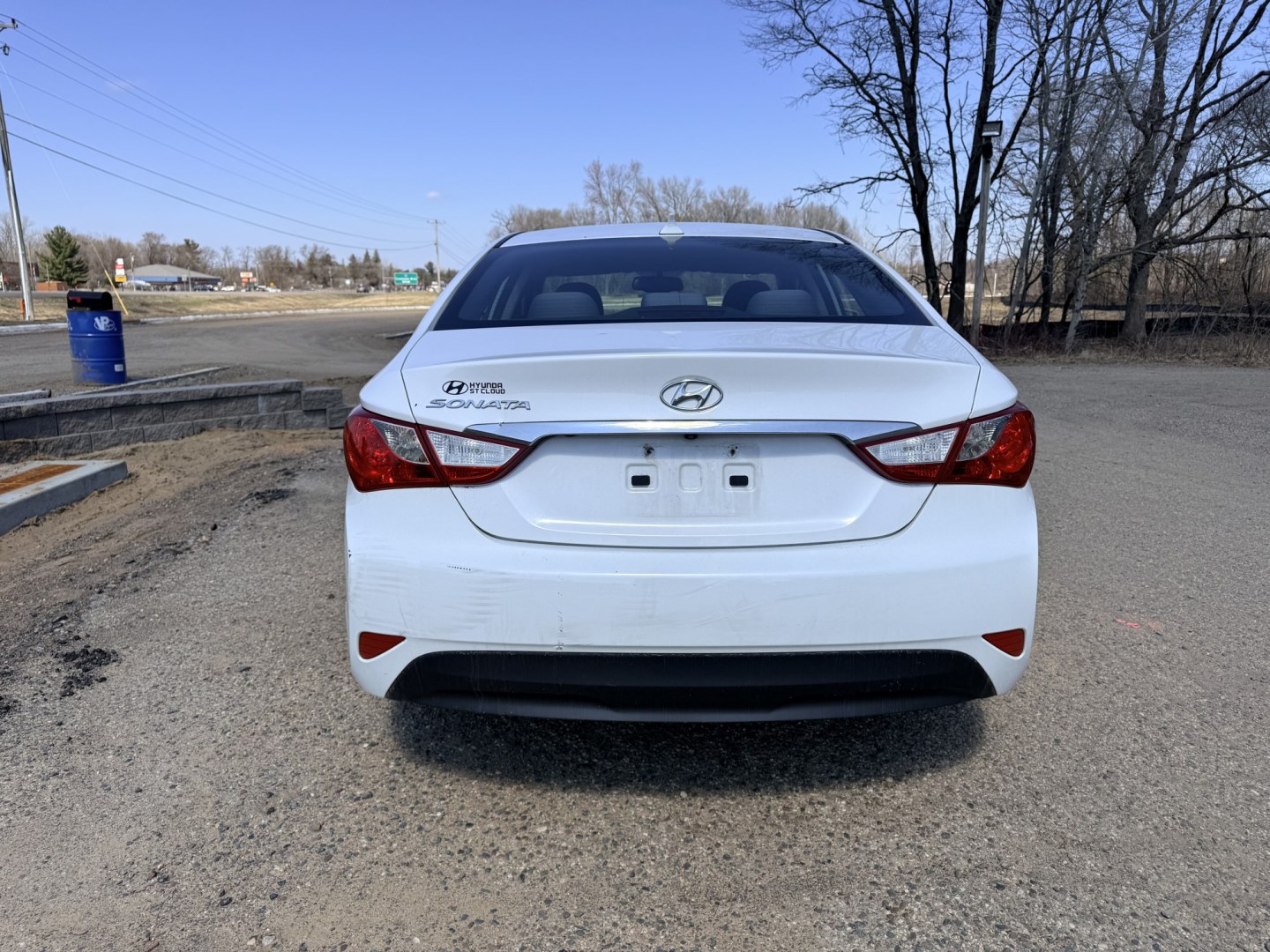 2014 Hyundai Sonata GLS (5NPEB4AC9EH) with an 2.4L L4 DOHC 16V engine, 6-Speed Automatic transmission, located at 17255 hwy 65 NE, Ham Lake, MN, 55304, 0.000000, 0.000000 - Photo#3