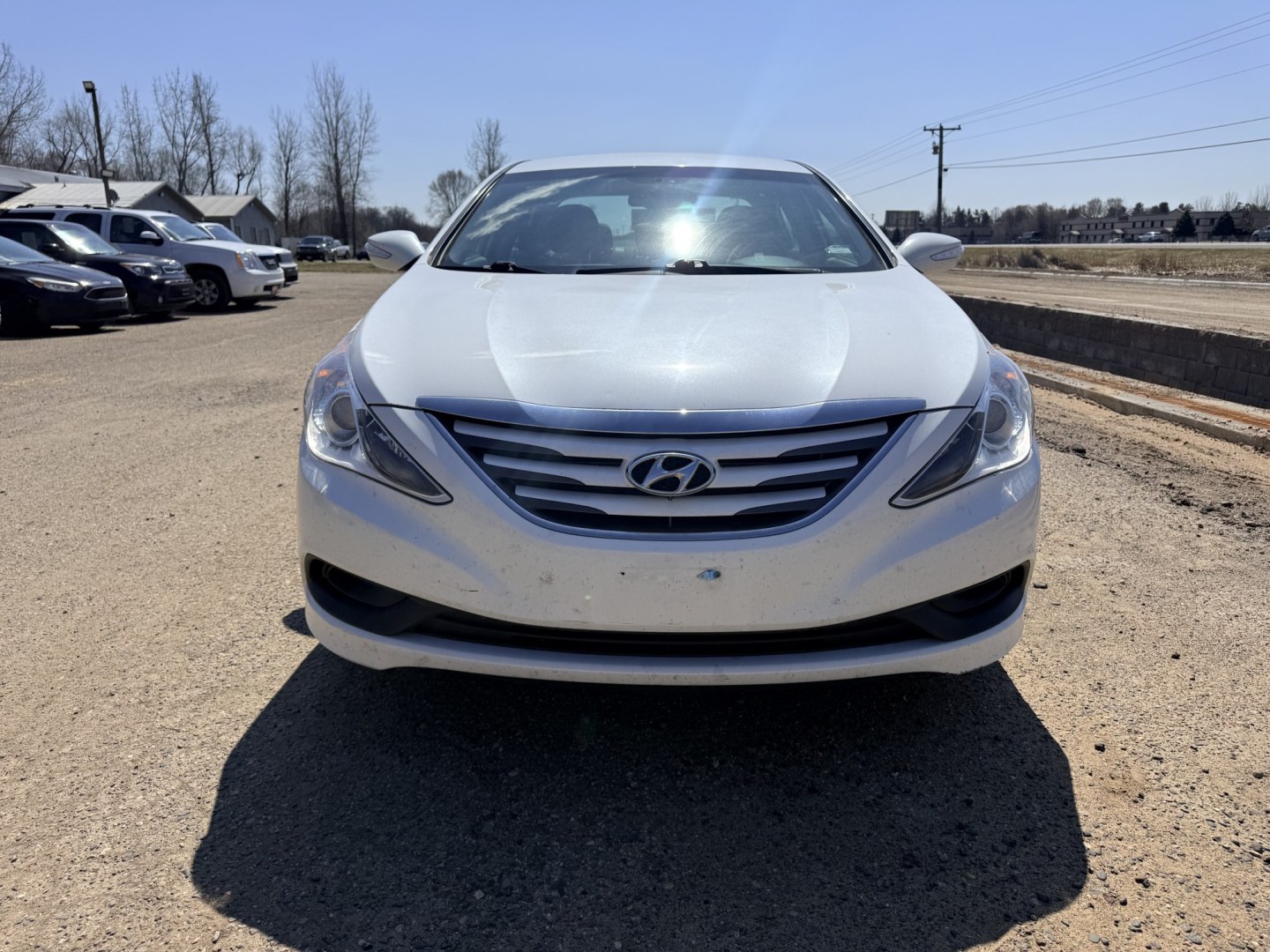 2014 Hyundai Sonata GLS (5NPEB4AC9EH) with an 2.4L L4 DOHC 16V engine, 6-Speed Automatic transmission, located at 17255 hwy 65 NE, Ham Lake, MN, 55304, 0.000000, 0.000000 - Photo#7