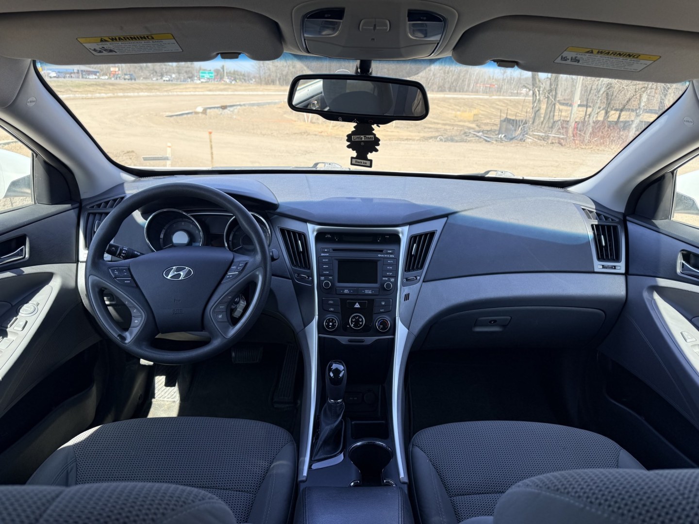 2014 Hyundai Sonata GLS (5NPEB4AC9EH) with an 2.4L L4 DOHC 16V engine, 6-Speed Automatic transmission, located at 17255 hwy 65 NE, Ham Lake, MN, 55304, 0.000000, 0.000000 - Photo#16