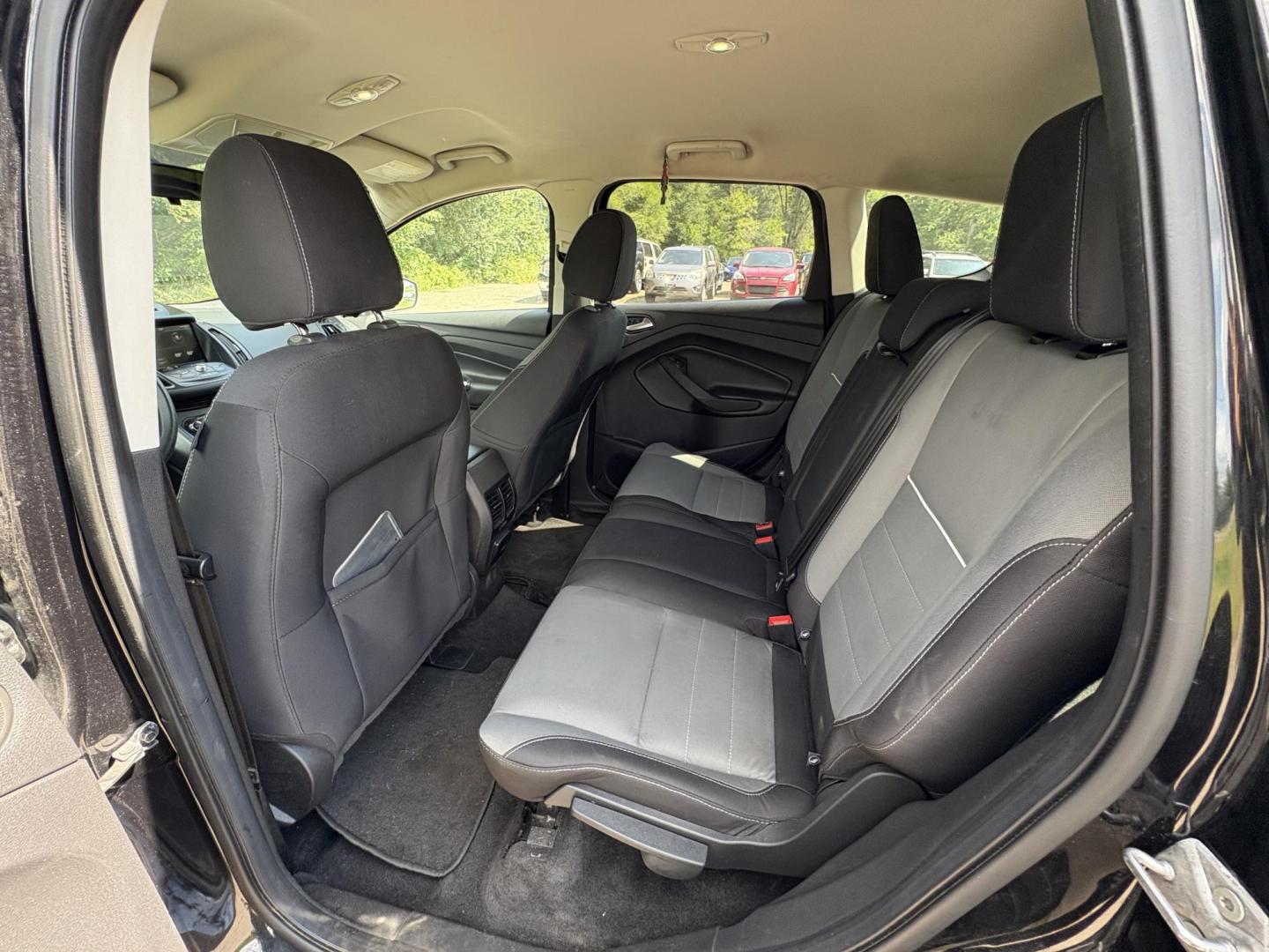 2014 Ford Escape SE FWD (1FMCU0GXXEU) with an 1.6L L4 DOHC 16V engine, 6-Speed Automatic transmission, located at 17255 hwy 65 NE, Ham Lake, MN, 55304, 0.000000, 0.000000 - Photo#11